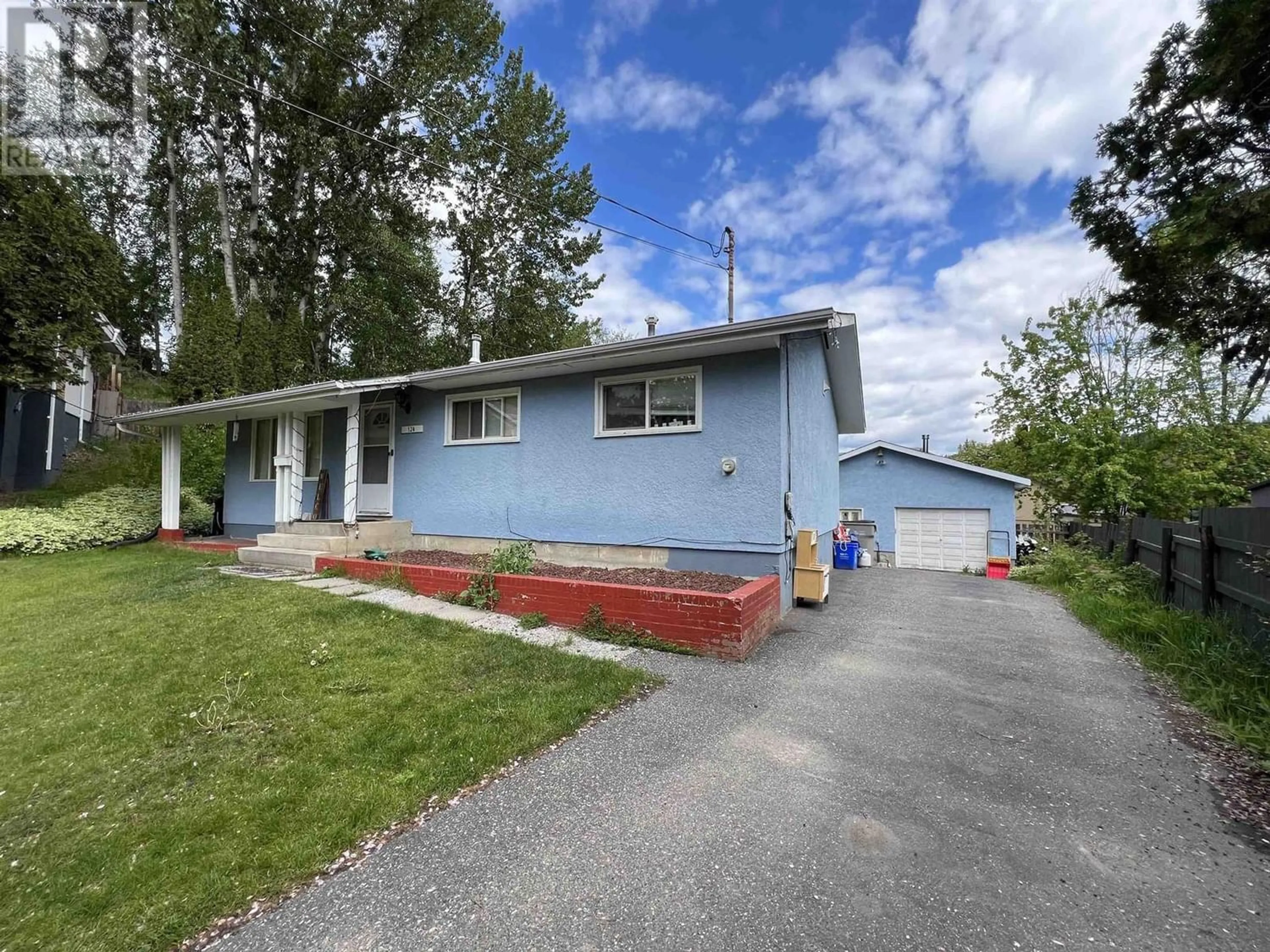 Frontside or backside of a home for 124 LINDSAY STREET, Quesnel British Columbia V2J3E3