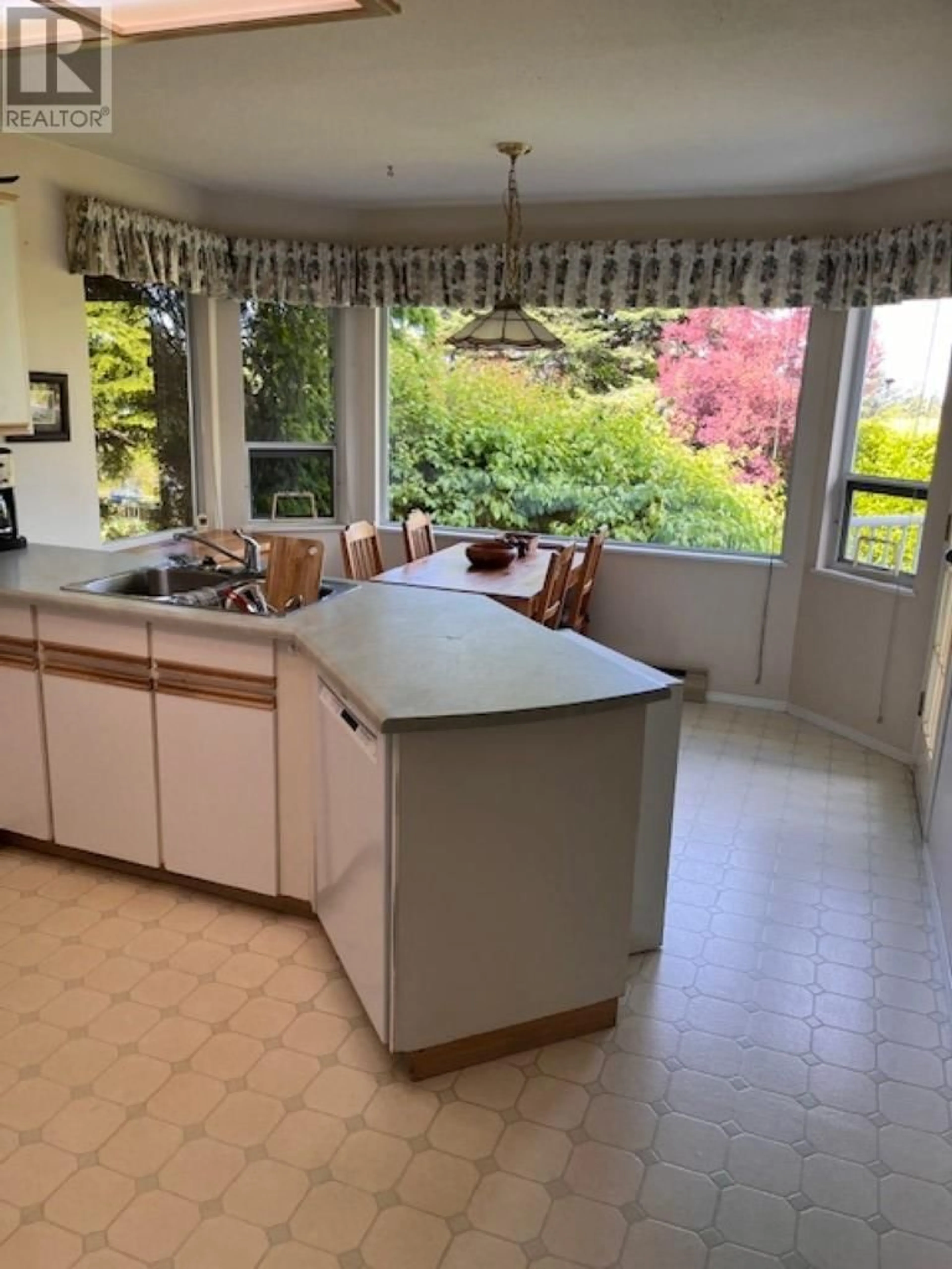 Kitchen for 4993 LAUREL AVENUE, Sechelt British Columbia V7Z0B9