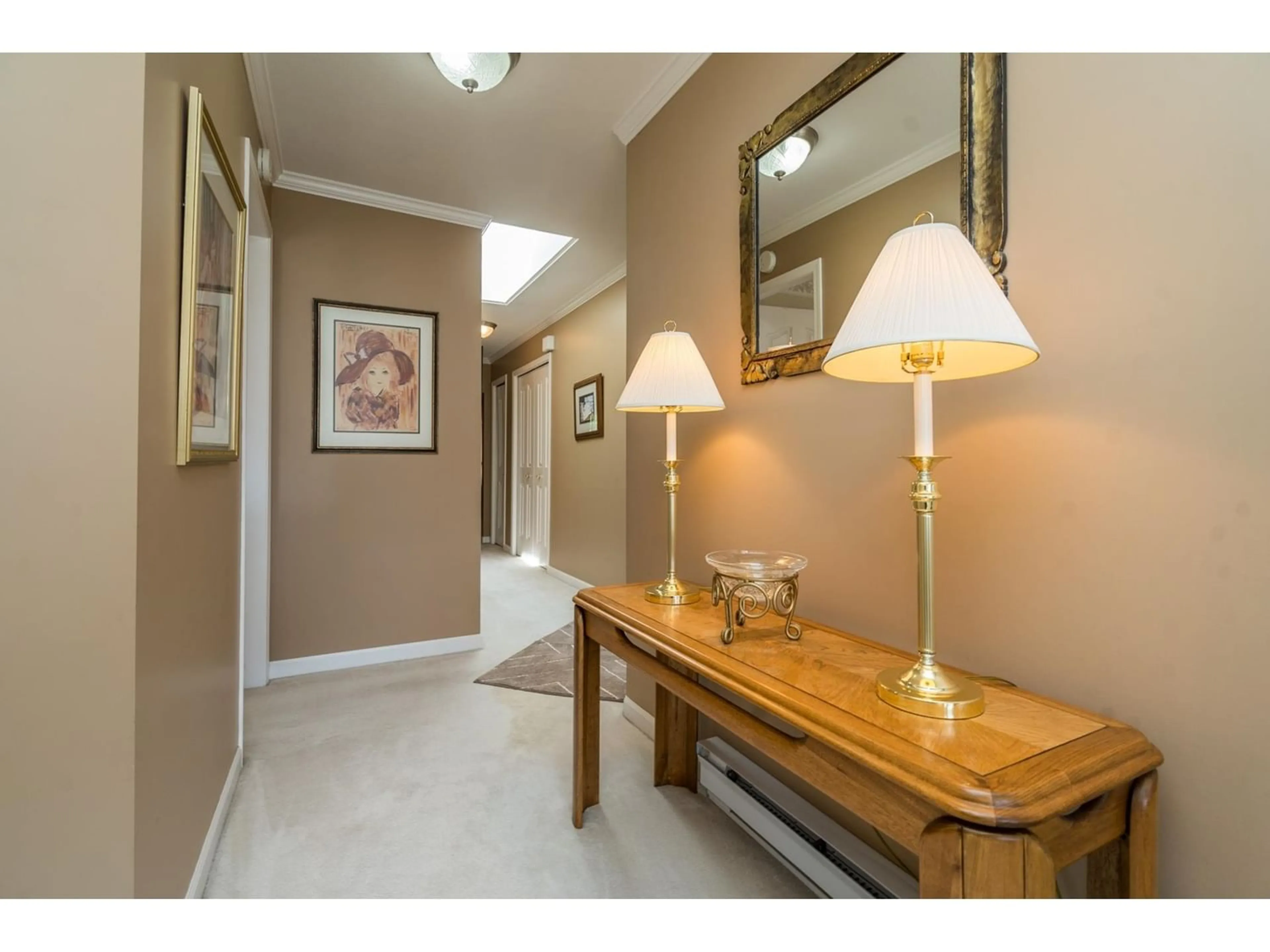 Indoor foyer for 35 9168 FLEETWOOD WAY, Surrey British Columbia V3R0P1