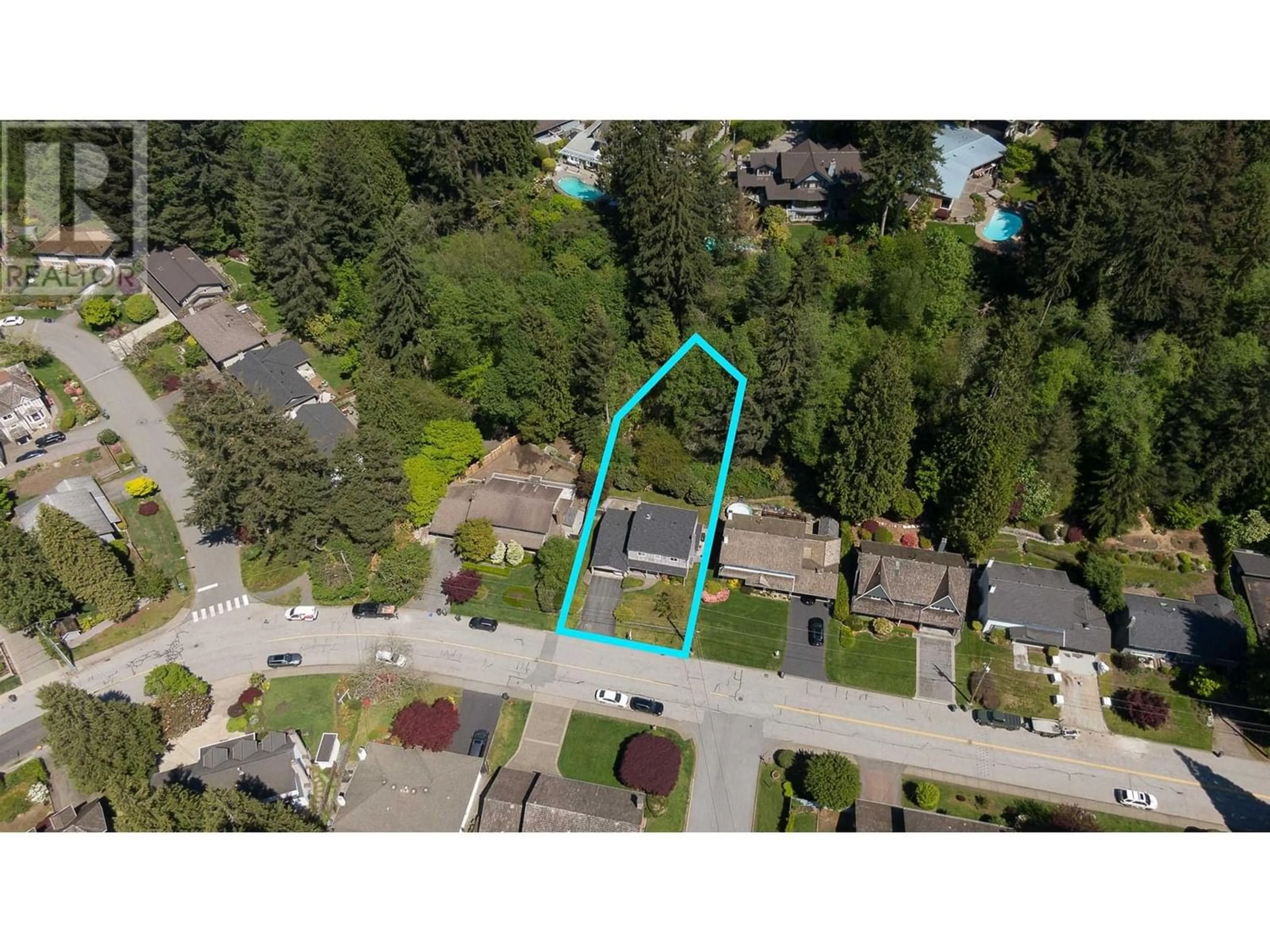 Frontside or backside of a home for 4062 RUBY AVENUE, North Vancouver British Columbia V7R4B2