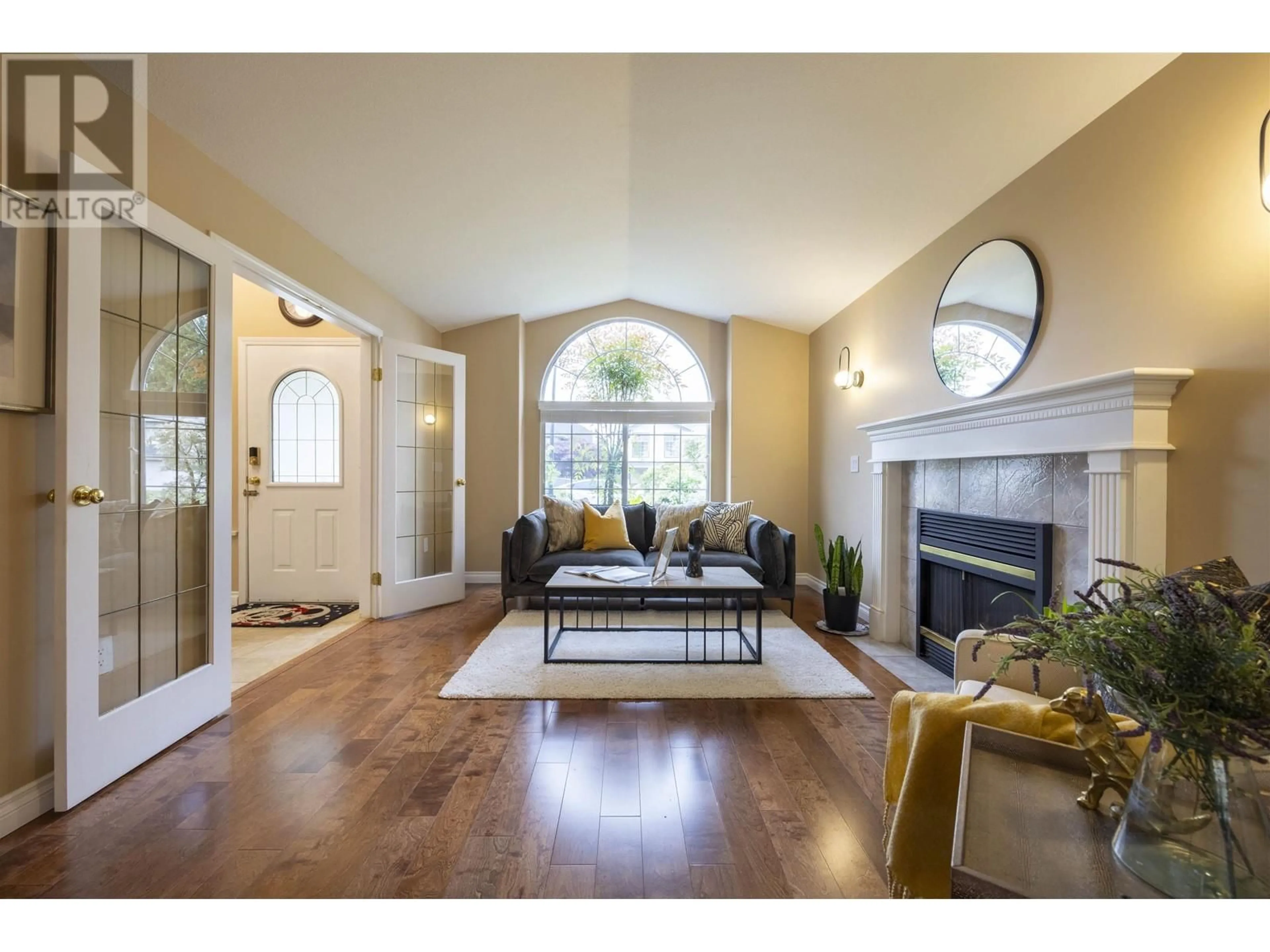 Living room with furniture, unknown for 20266 123 AVENUE, Maple Ridge British Columbia V2X4A5
