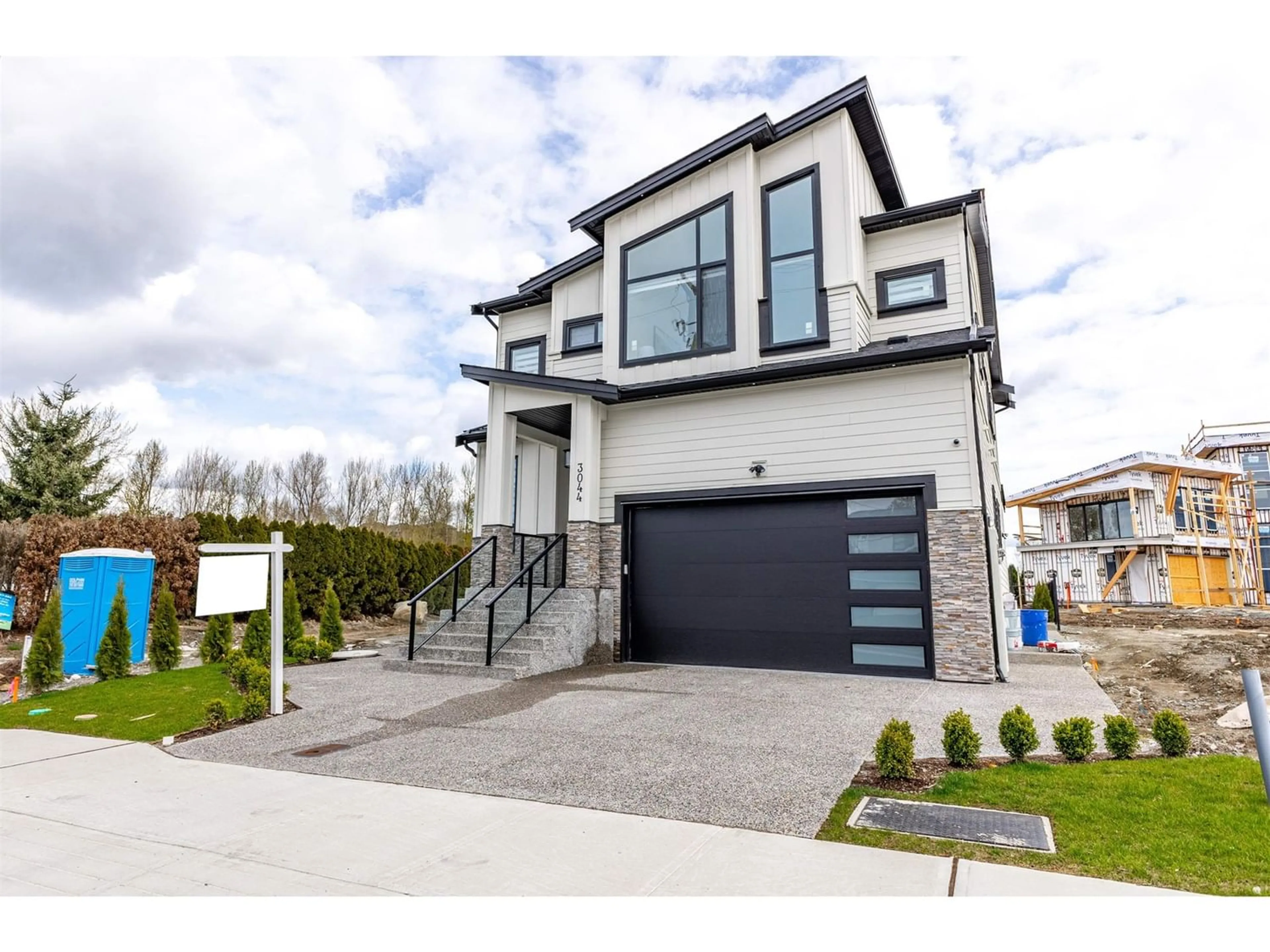 Frontside or backside of a home for 3044 BLUE JAY STREET, Abbotsford British Columbia V2T5K7