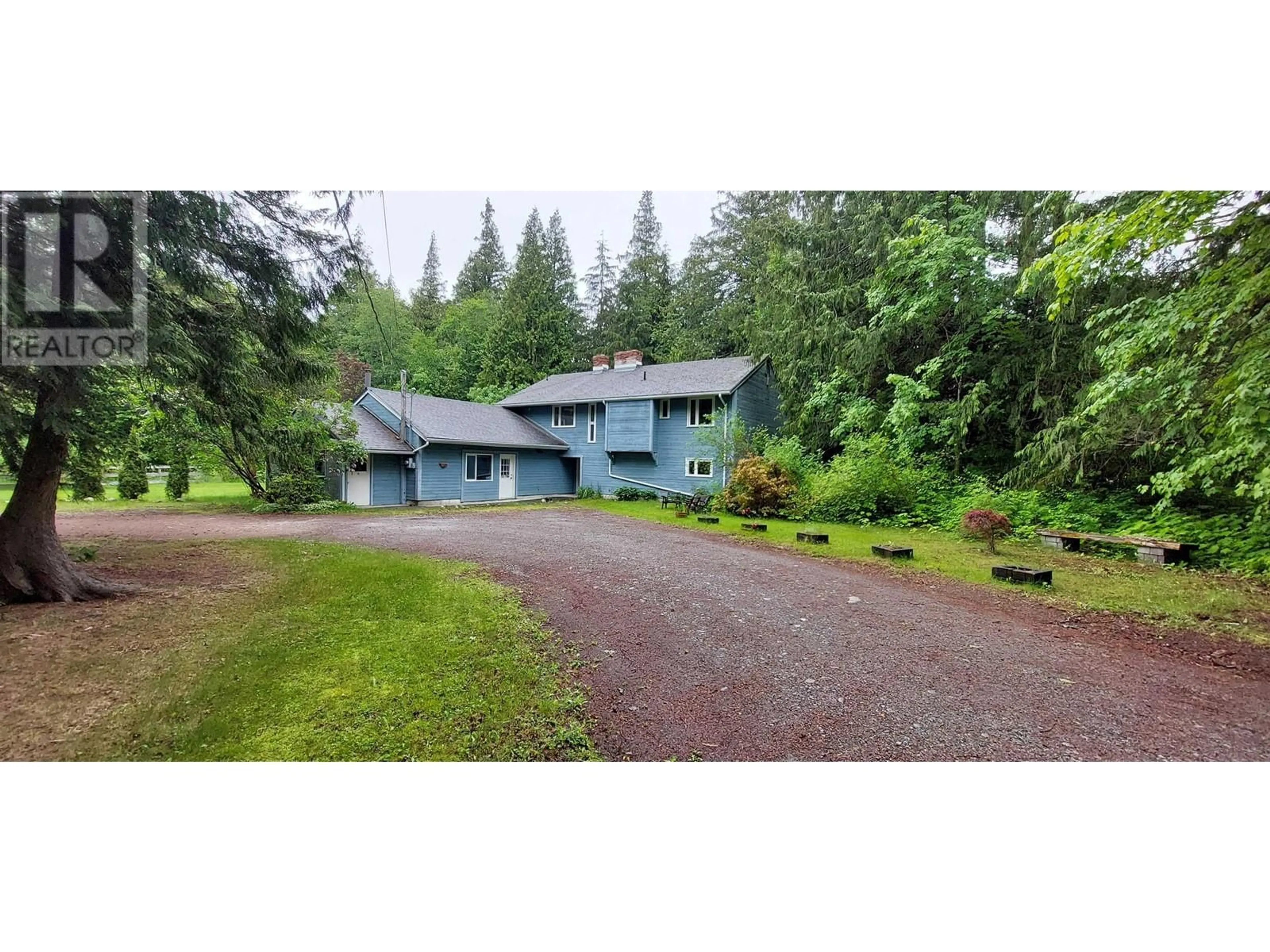 A pic from outside/outdoor area/front of a property/back of a property/a pic from drone, unknown for 1290 MACKENZIE 20 HIGHWAY, Bella Coola British Columbia V0T1C0