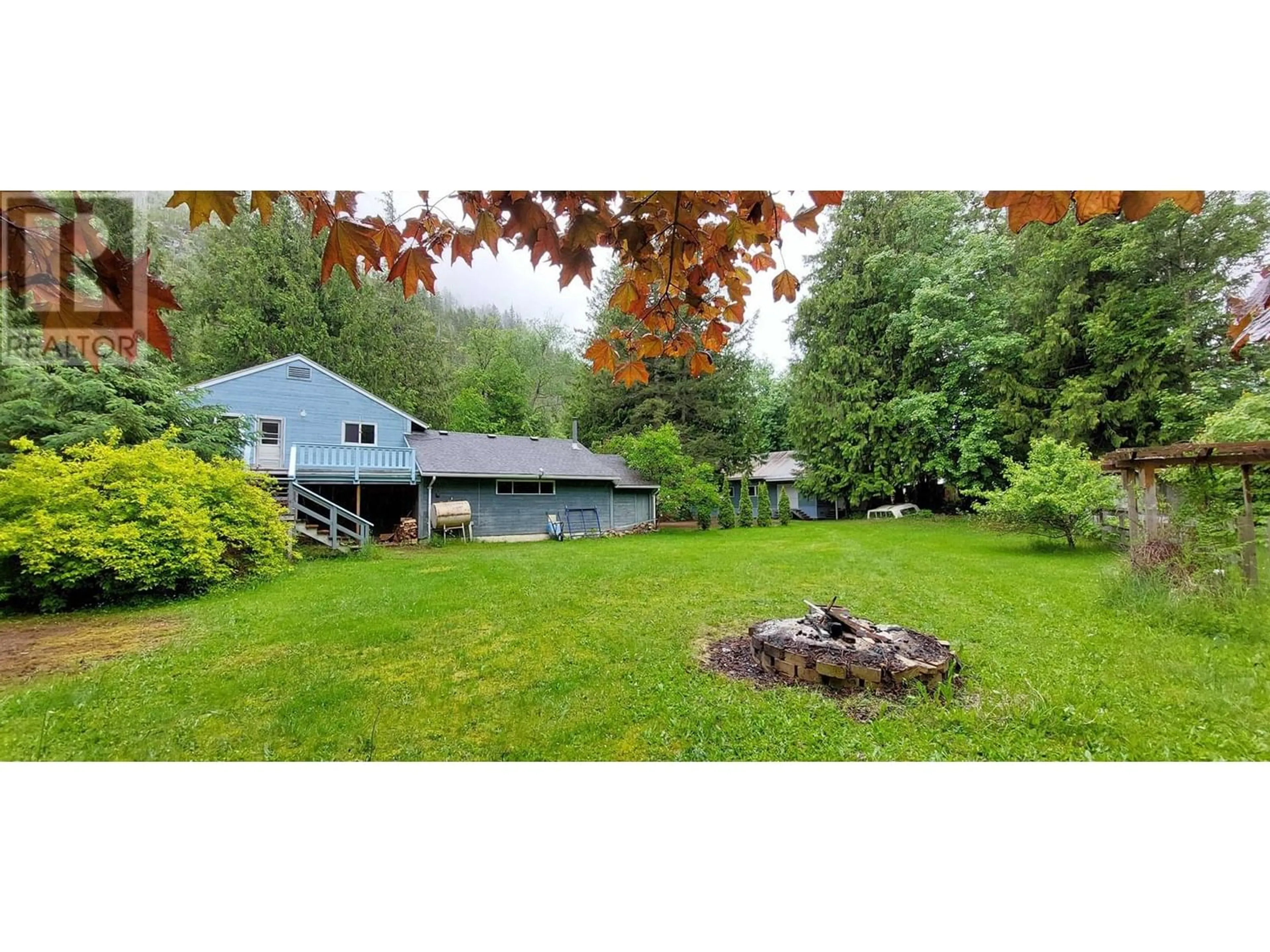 A pic from outside/outdoor area/front of a property/back of a property/a pic from drone, mountain view for 1290 MACKENZIE 20 HIGHWAY, Hagensborg British Columbia V0T1H0