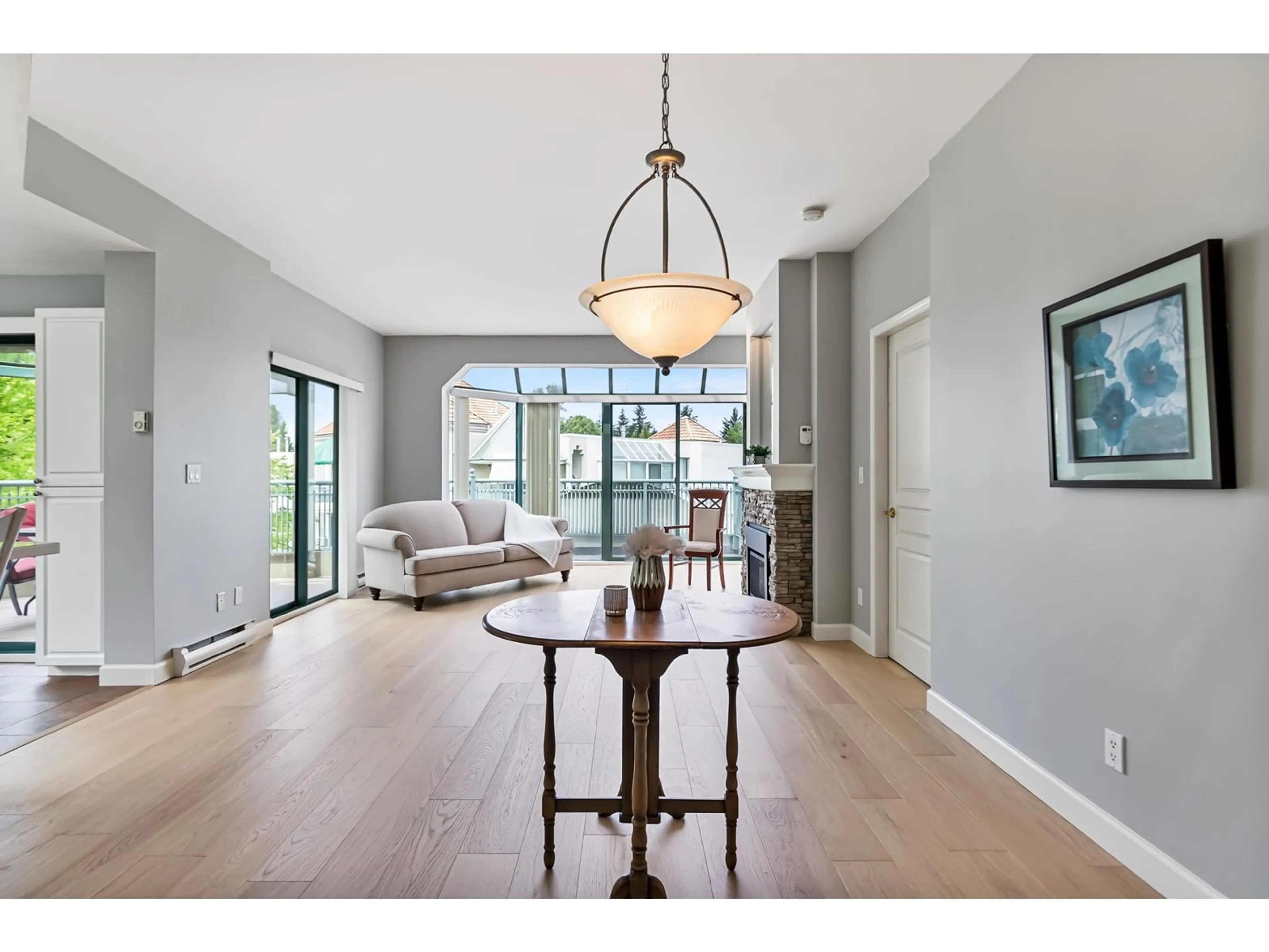 Indoor entryway for 406 1705 MARTIN DRIVE, Surrey British Columbia V4A9T5