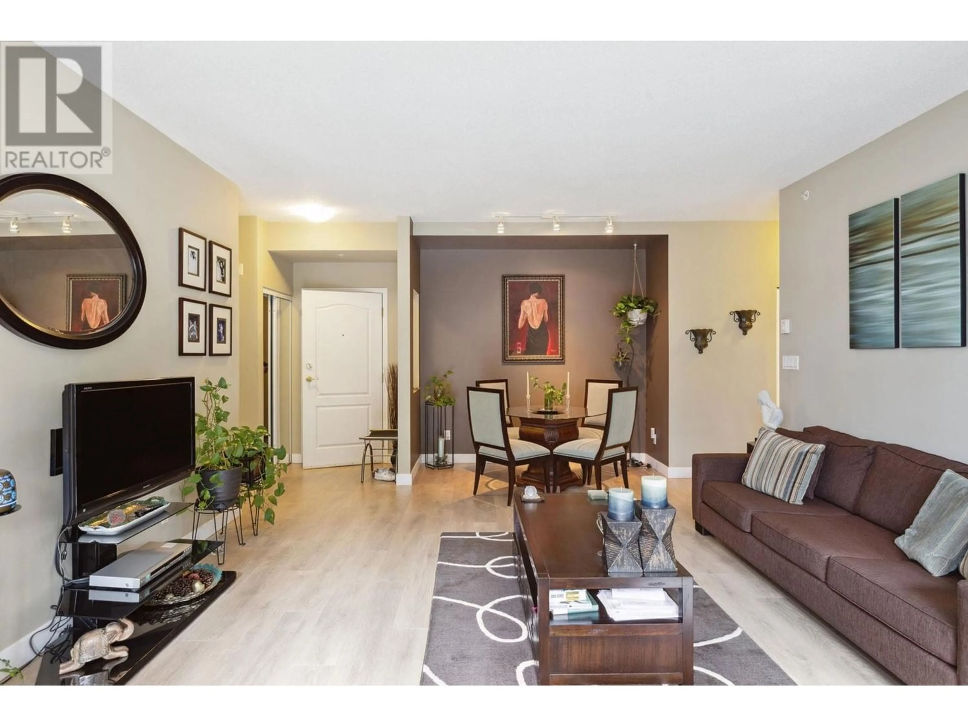 Living room, wood floors for 905 5657 HAMPTON PLACE, Vancouver British Columbia V6T2H4