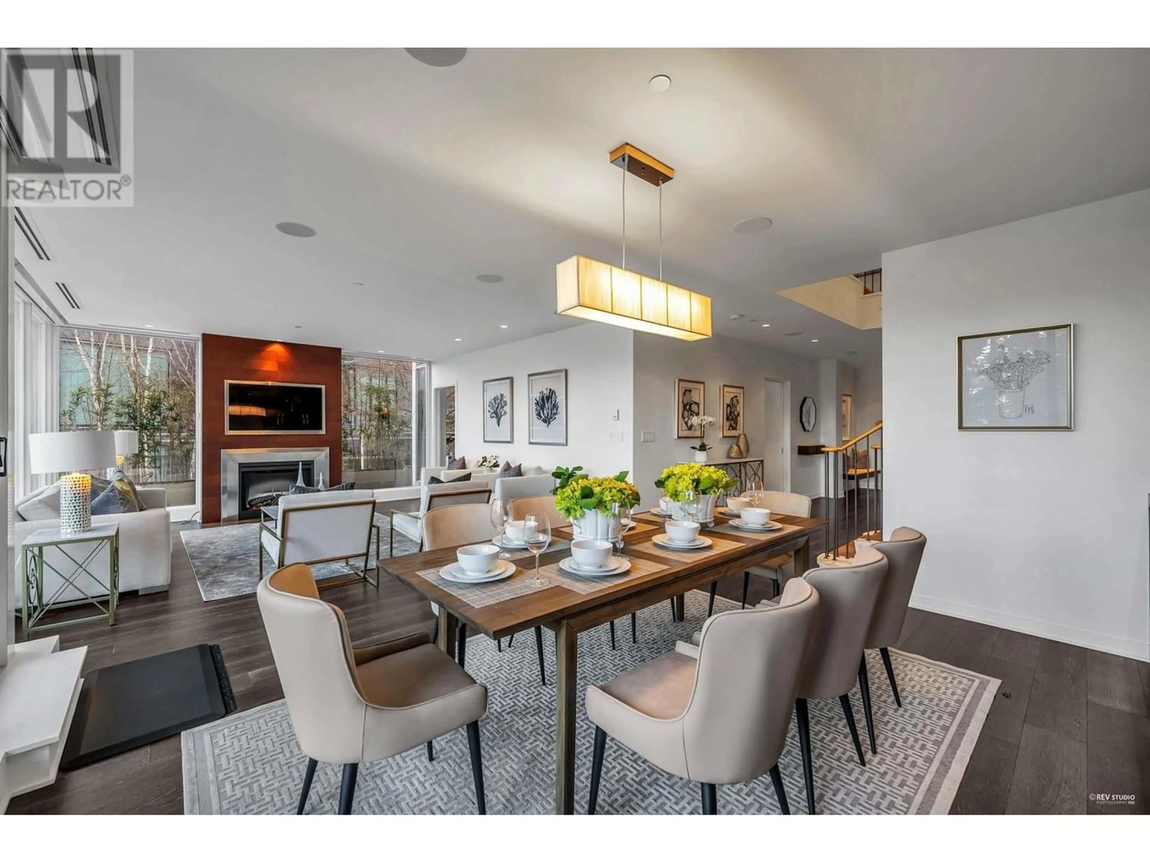 Dining room, wood floors for 104 1139 W CORDOVA STREET, Vancouver British Columbia V9C0A2