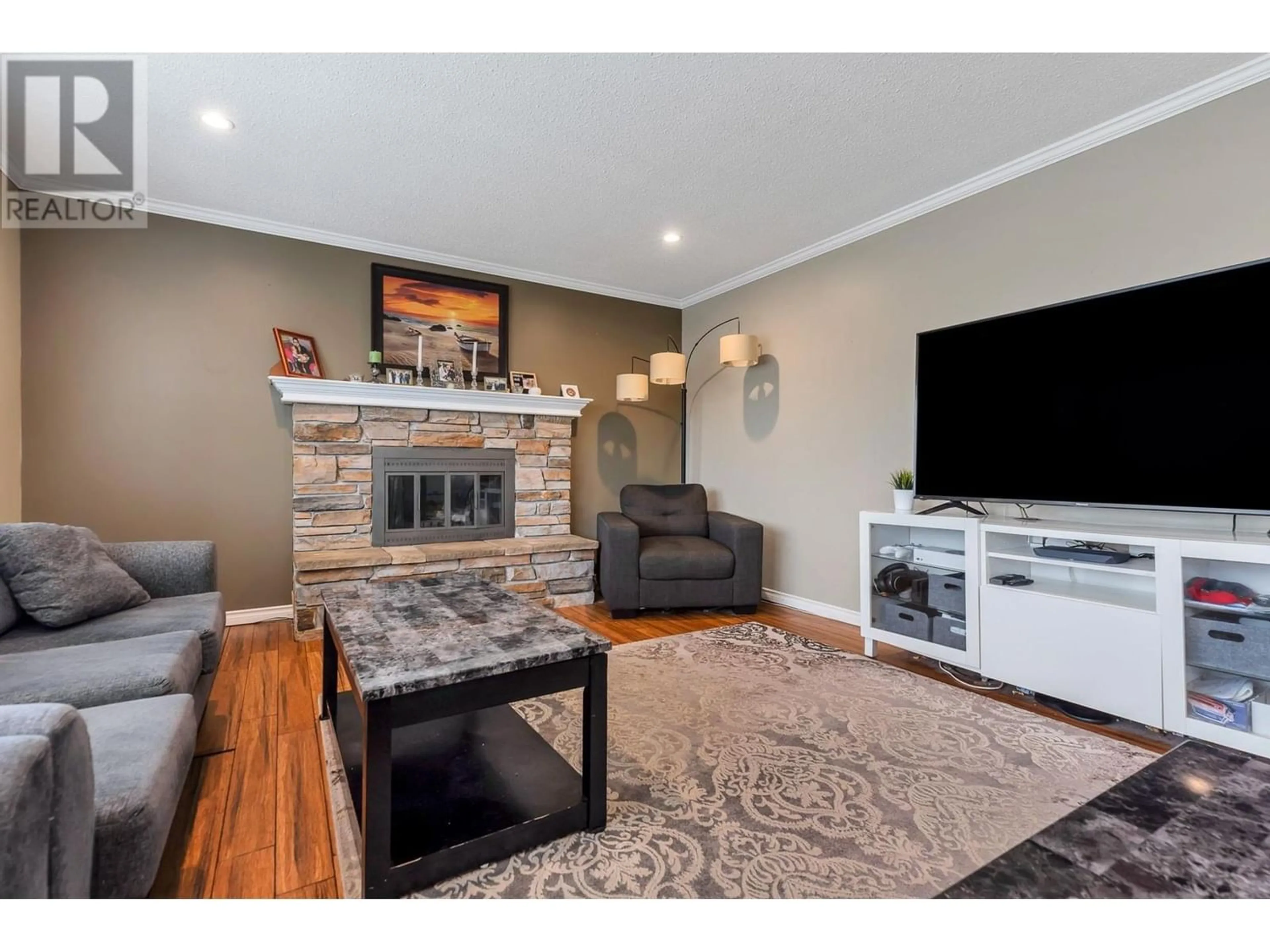 Living room for 22756 REID AVENUE, Maple Ridge British Columbia V2X4G8