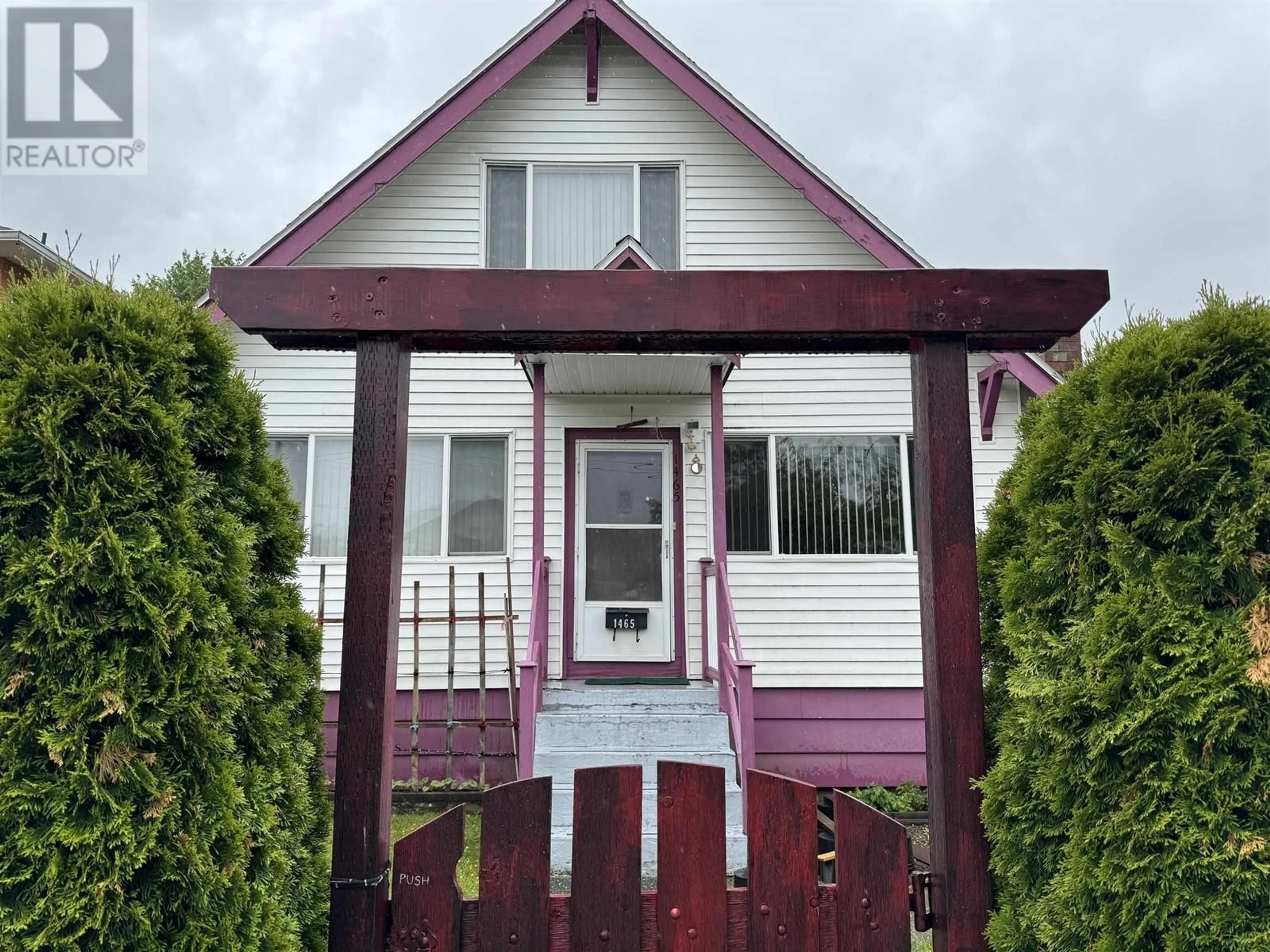 Home with vinyl exterior material, street for 1465 RENFREW STREET, Vancouver British Columbia V5K4C5