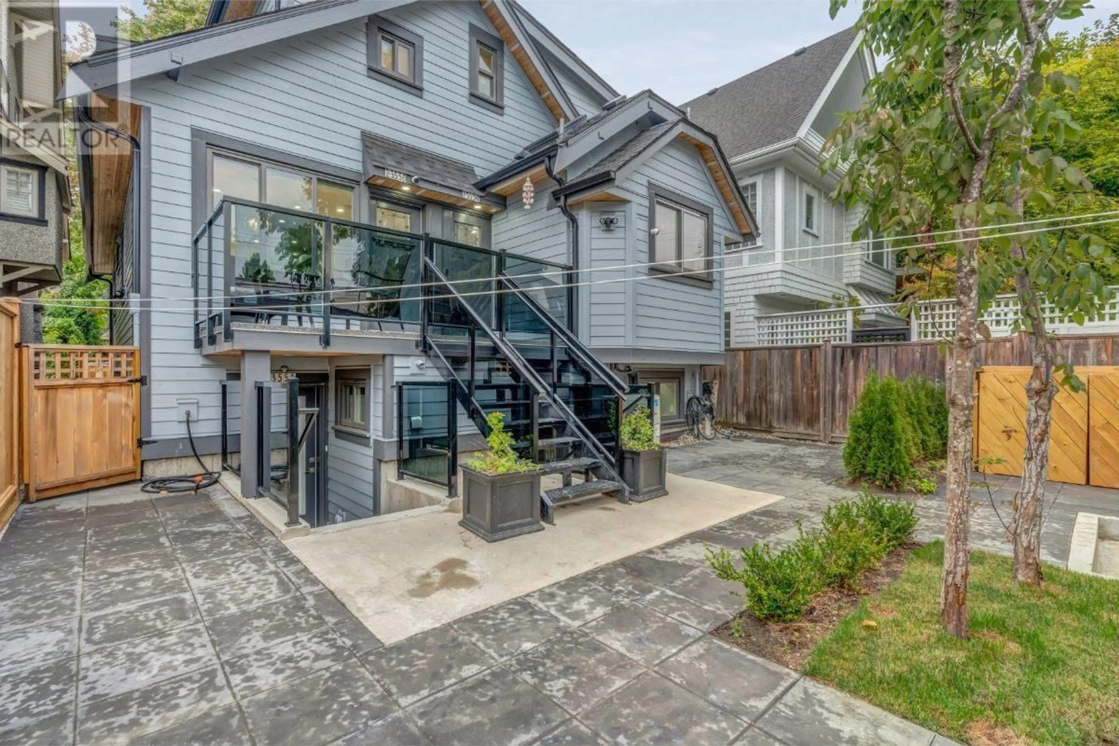 Frontside or backside of a home for 1 3556 W 3RD AVENUE, Vancouver British Columbia V6R1L7