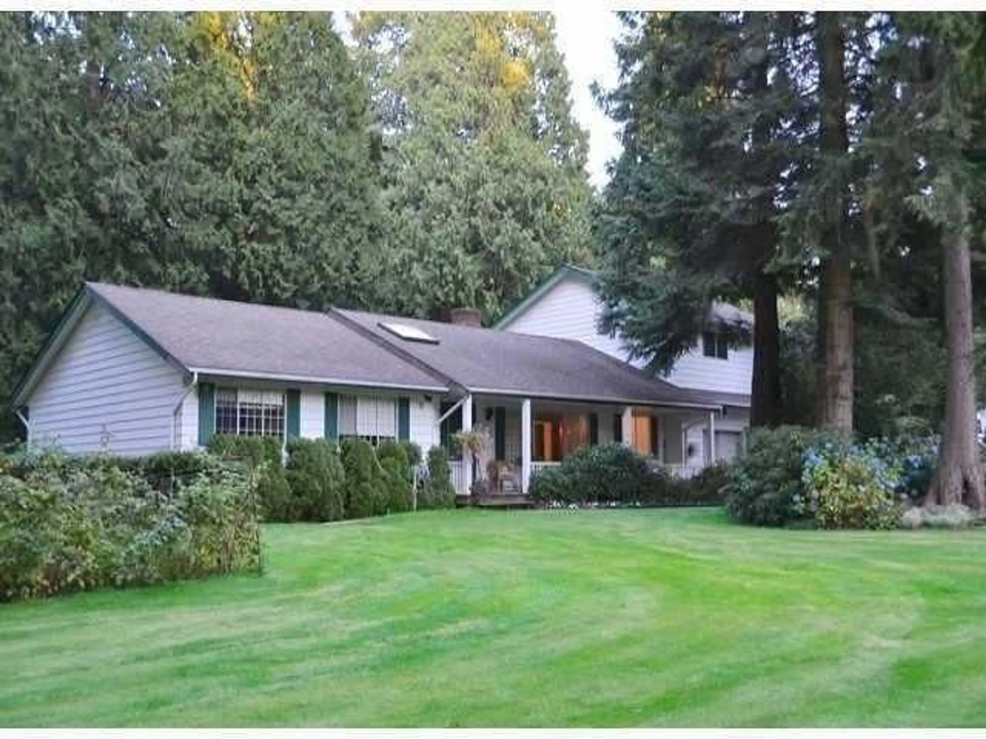 Frontside or backside of a home for 13575 BALSAM CRESCENT, Surrey British Columbia V4P1V5