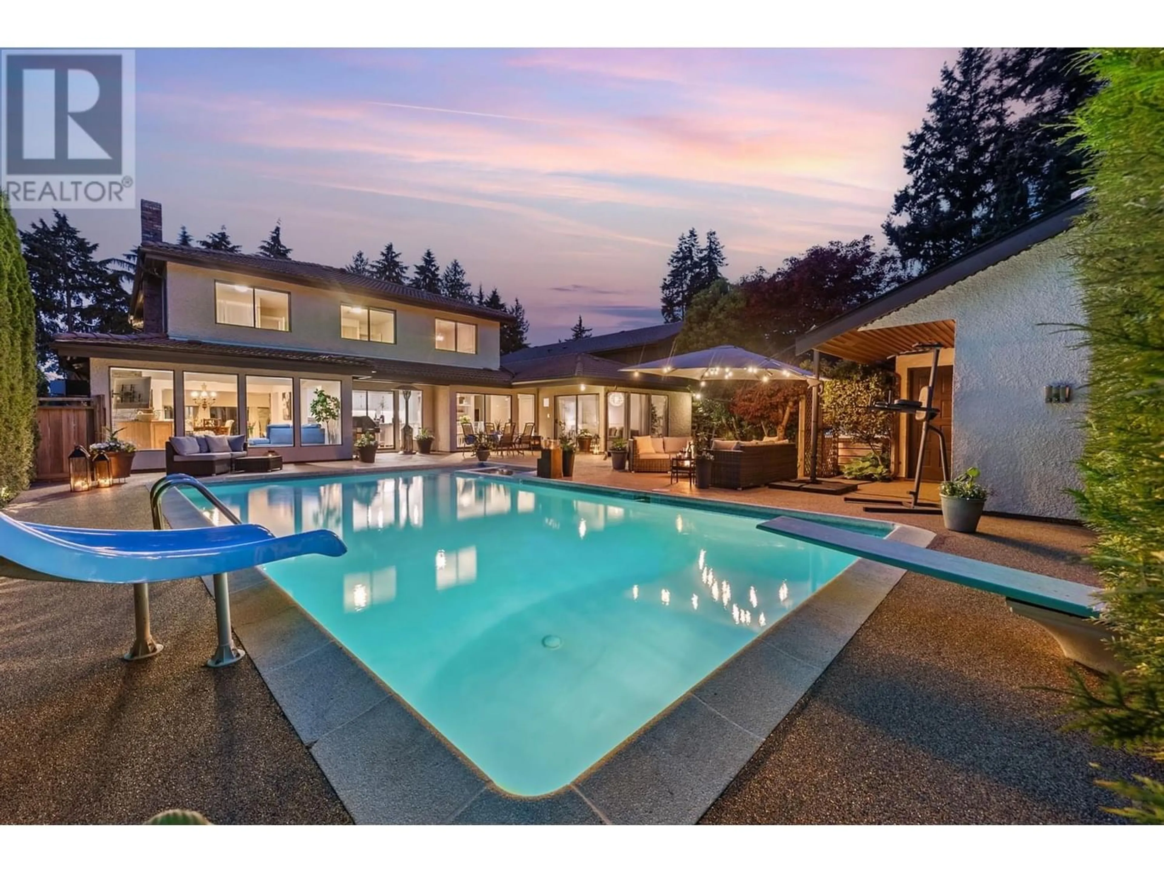 Indoor or outdoor pool for 3541 W 50TH AVENUE, Vancouver British Columbia V6N3V3