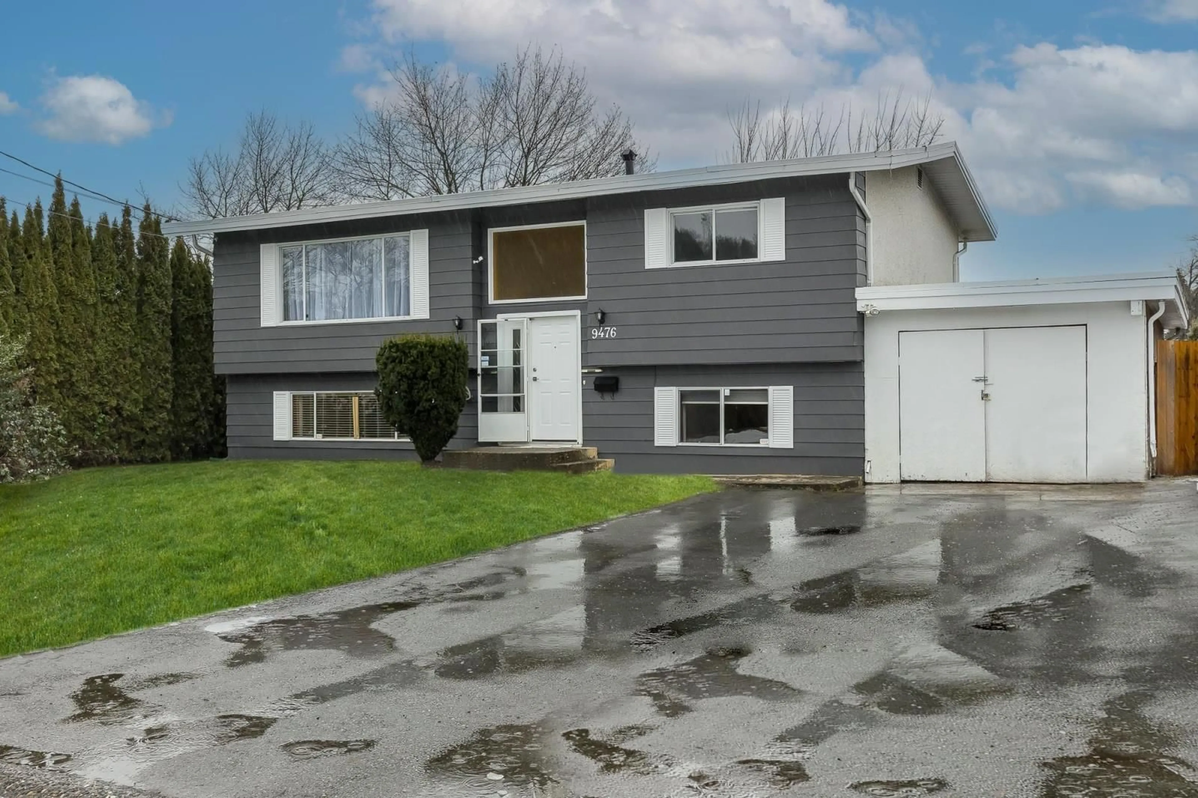 Frontside or backside of a home for 9476 PAULA CRESCENT, Chilliwack British Columbia V2P6H2