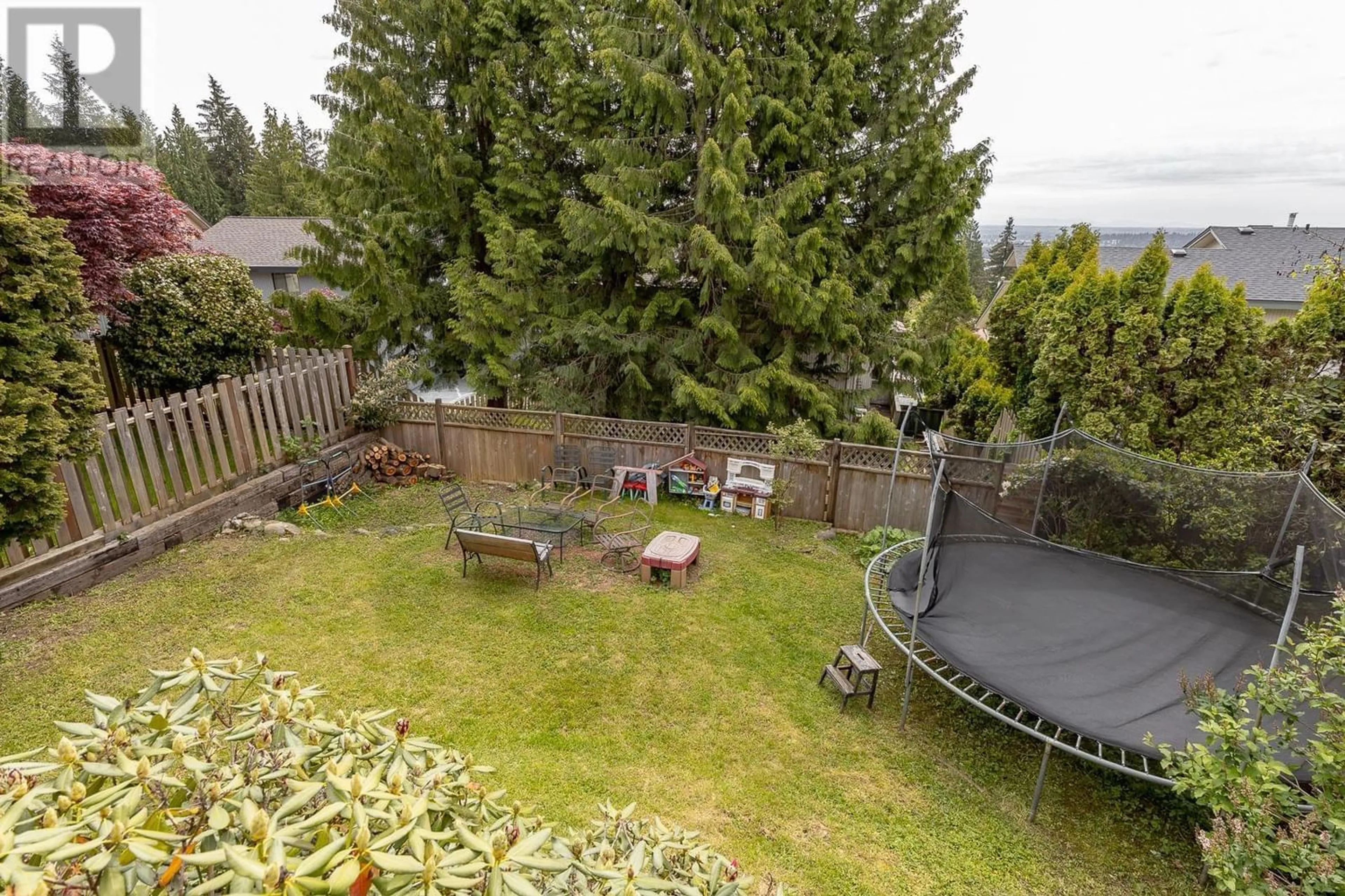 Fenced yard for 1378 DEERIDGE LANE, Coquitlam British Columbia V3E1Y7