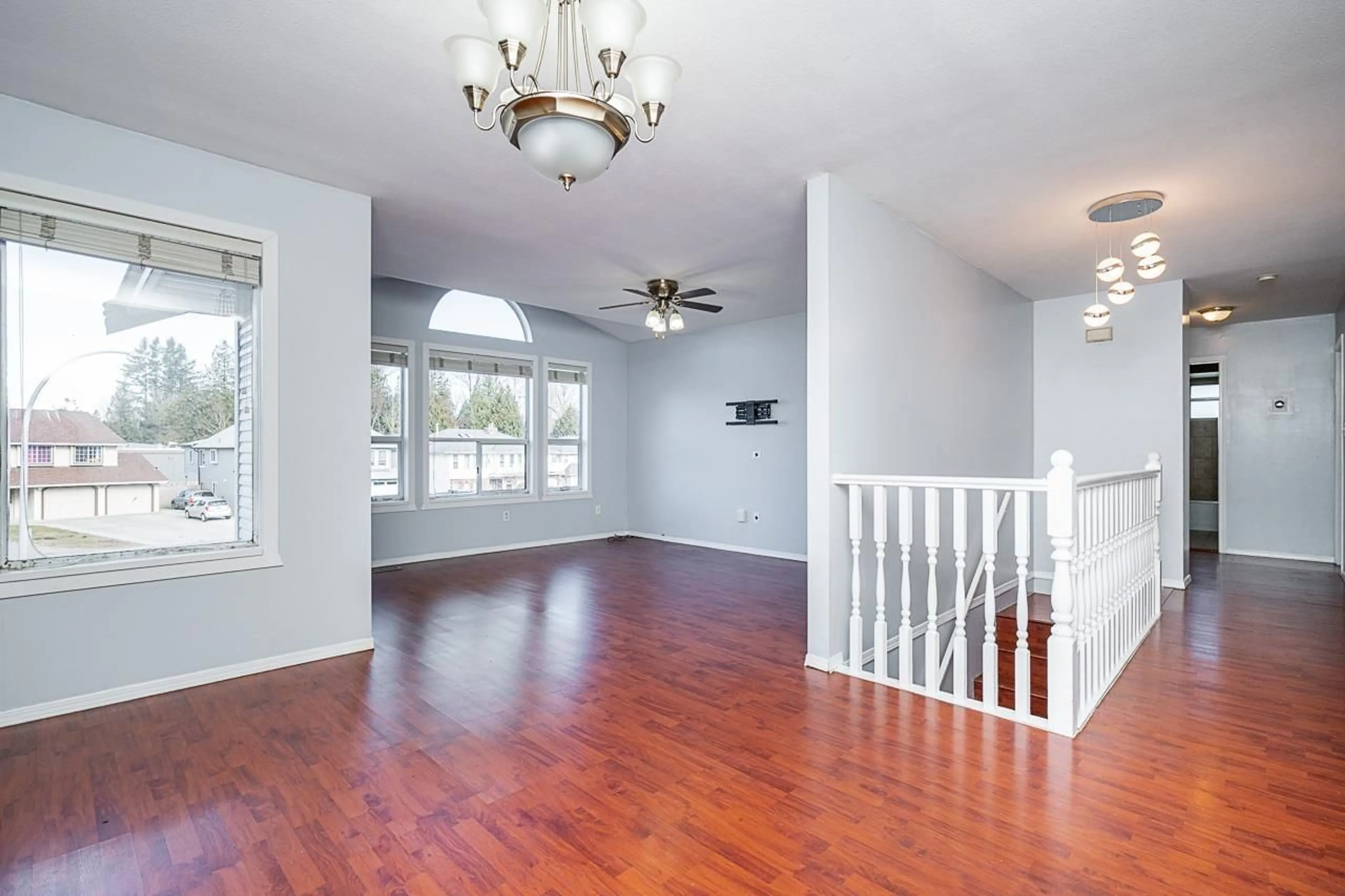 Indoor entryway for 32826 HARWOOD PLACE, Abbotsford British Columbia V2S7C1