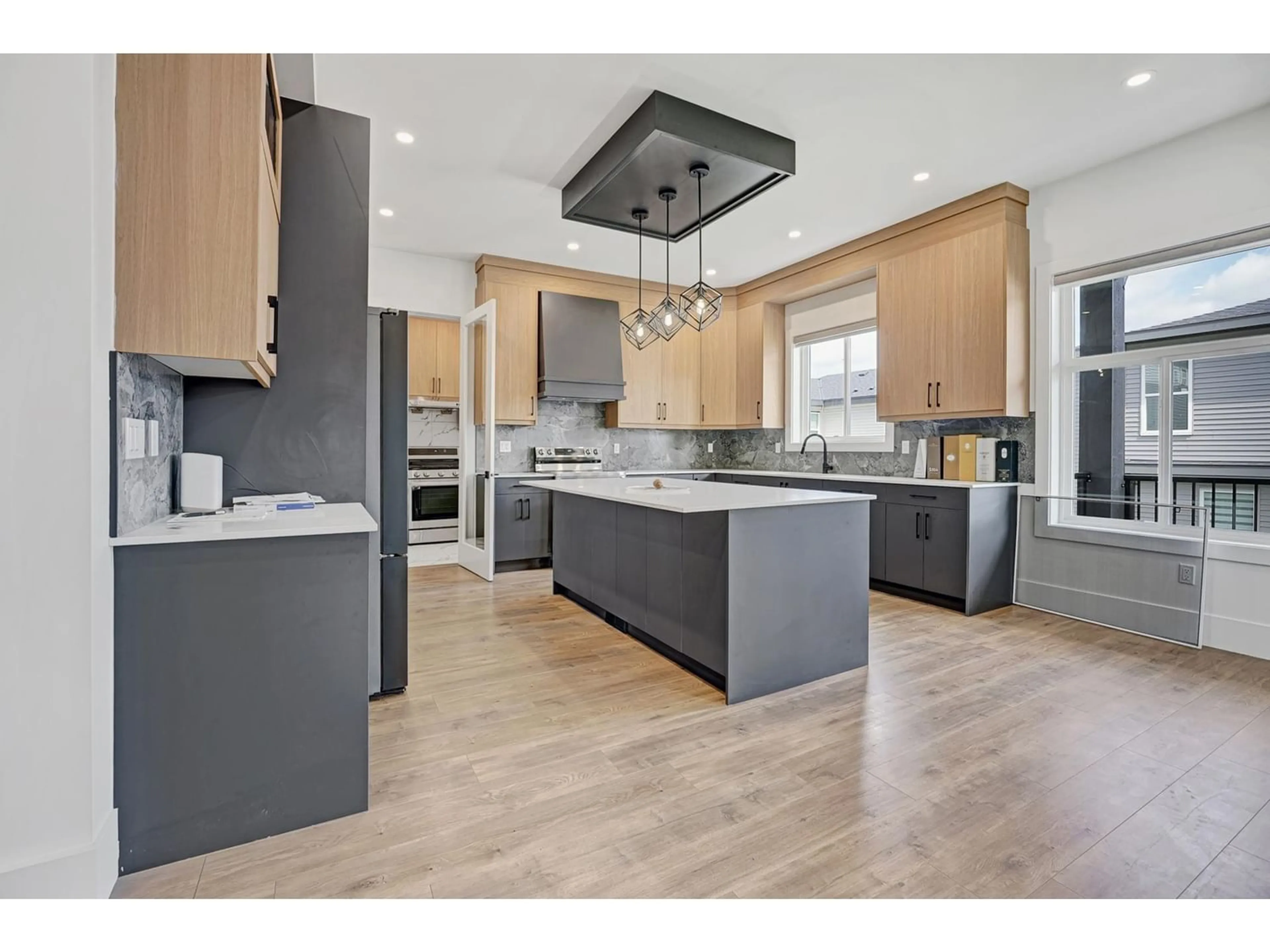 Contemporary kitchen for 14739 62 AVENUE, Surrey British Columbia V3S6N4