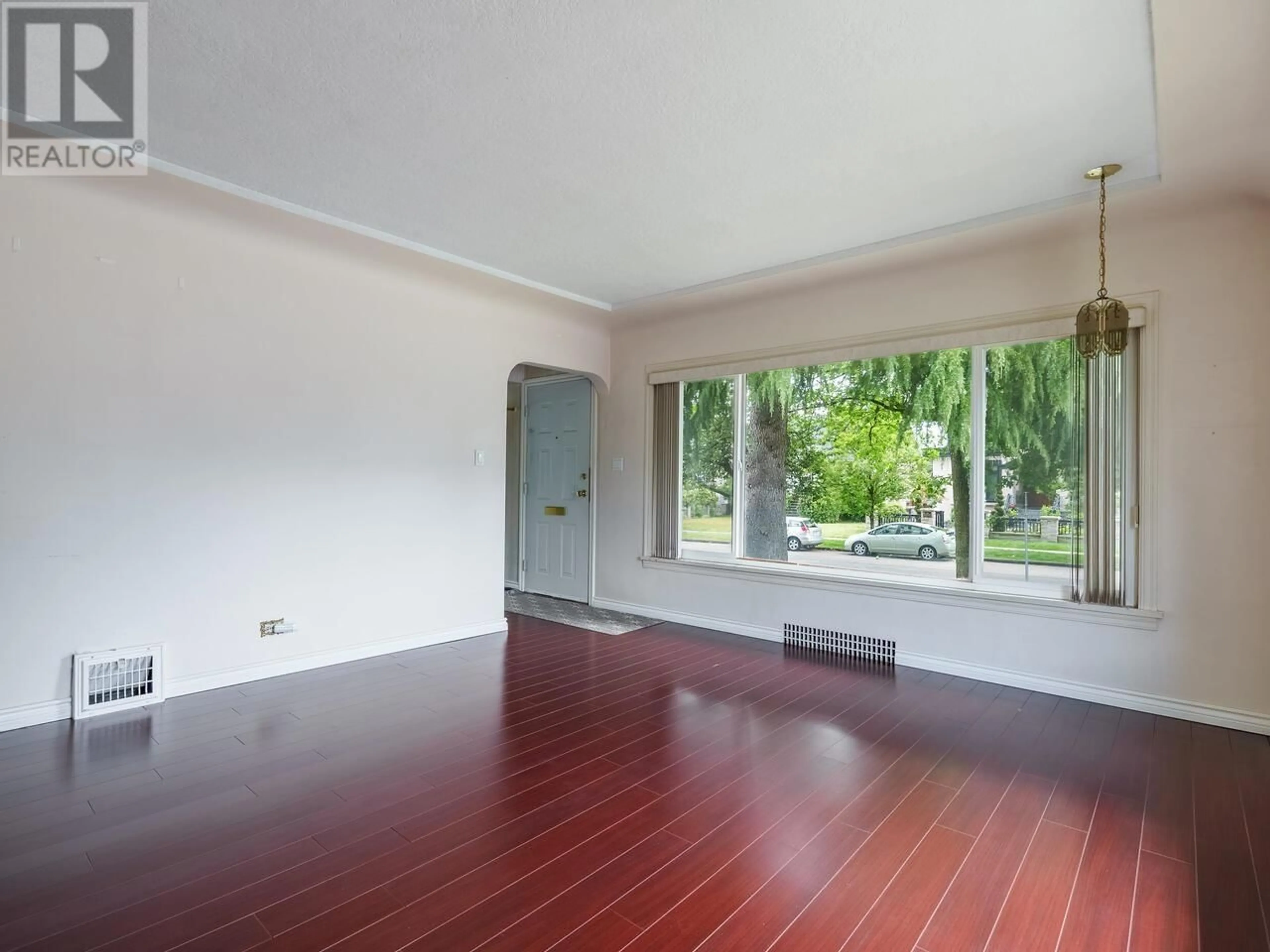 A pic of a room for 6293 DUMFRIES STREET, Vancouver British Columbia V5P3B2