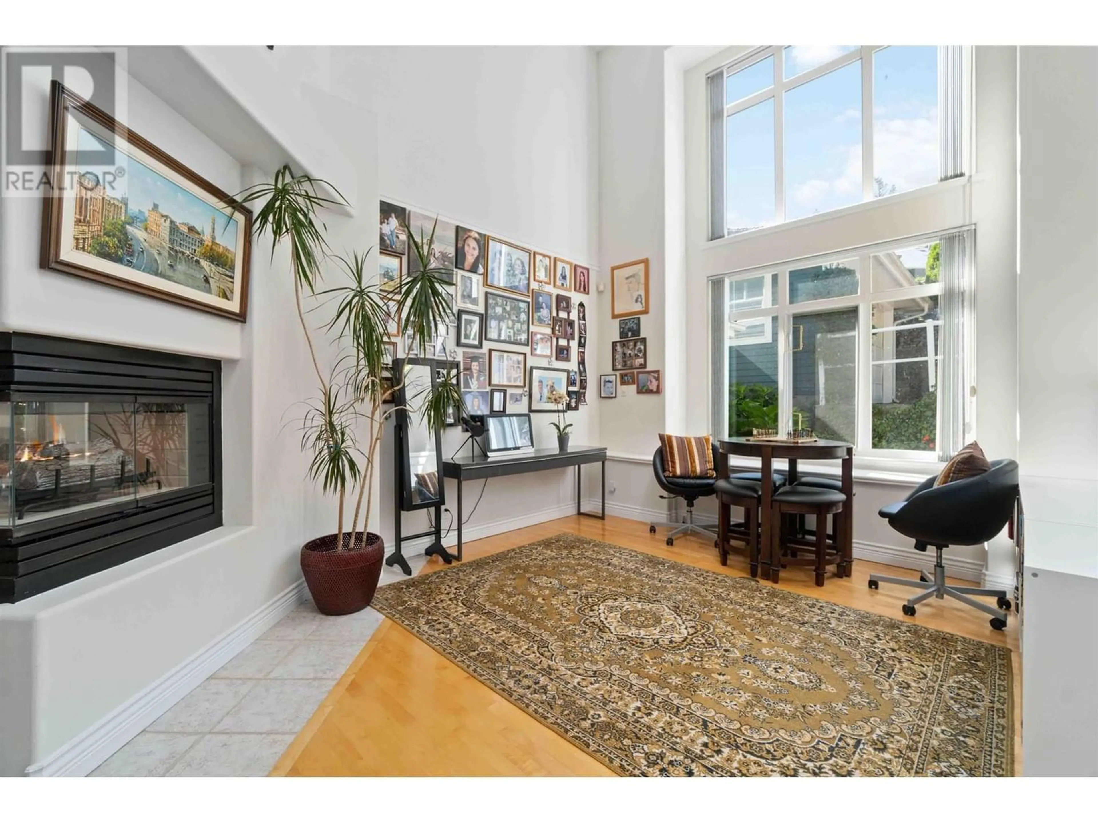 Indoor foyer for 3866 MICHENER WAY, North Vancouver British Columbia V7K3C7