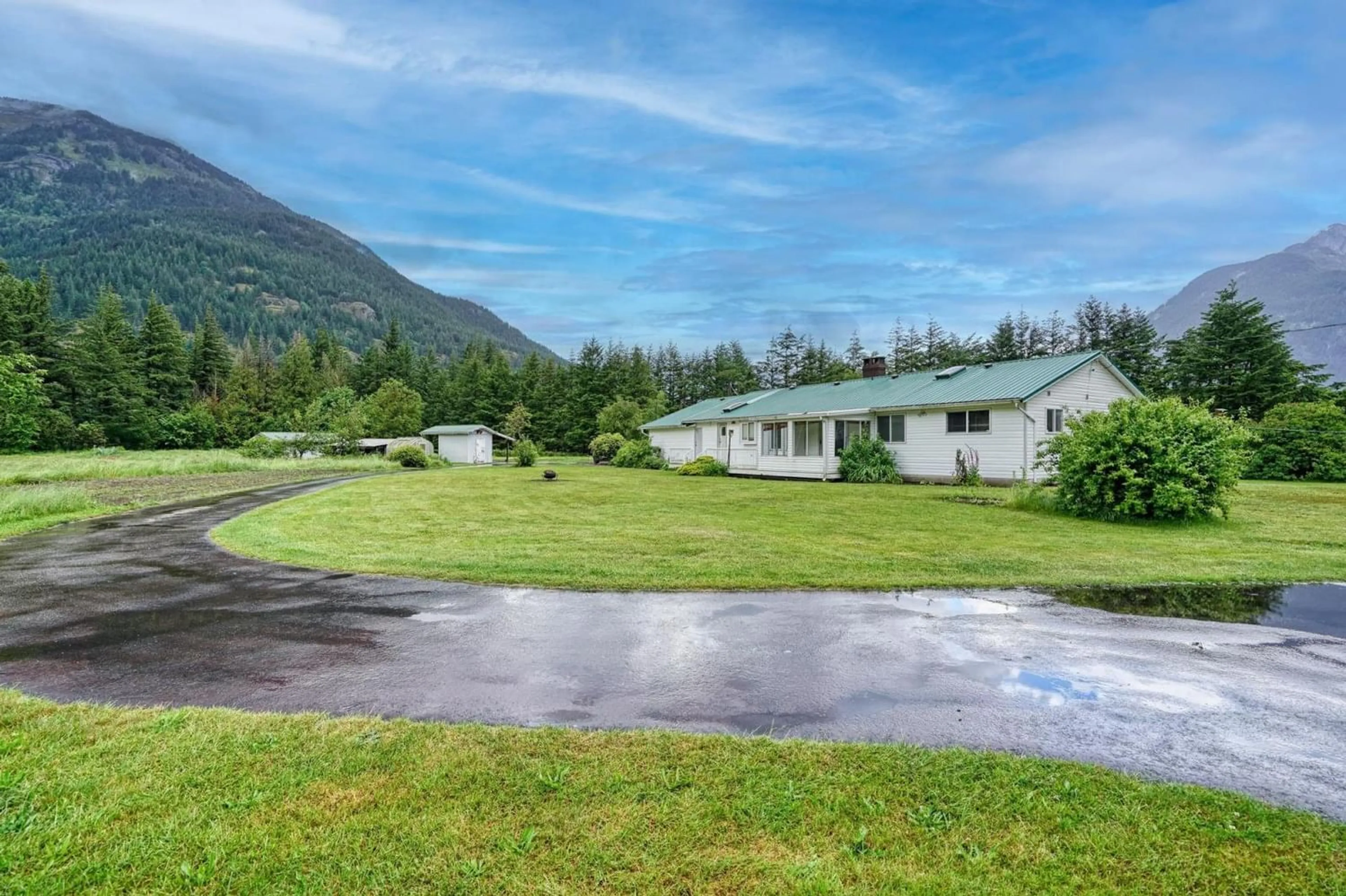 Cottage for 62180 DELAIR ROAD, Hope British Columbia V0X1L2