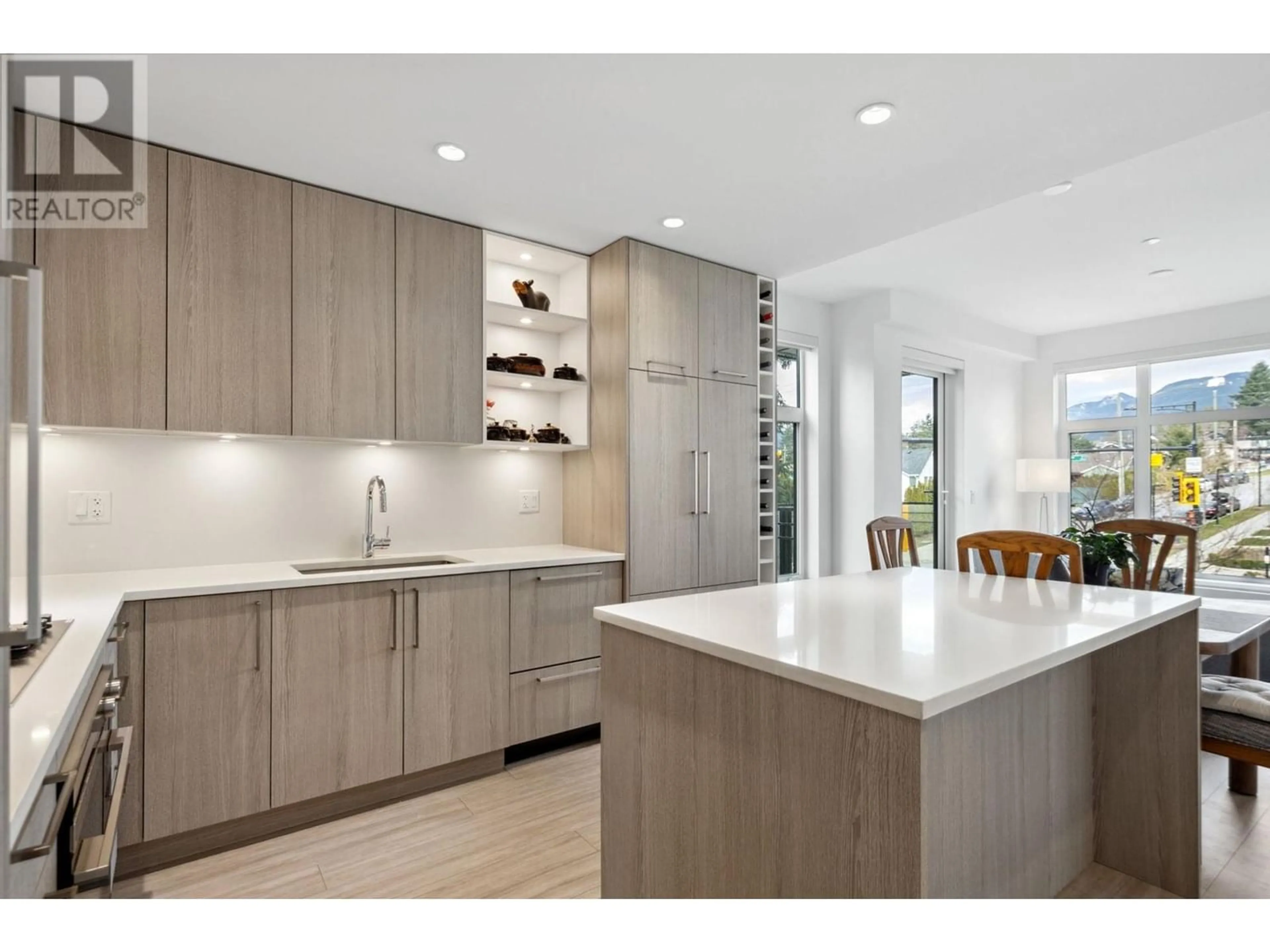 Contemporary kitchen for 201 707 E 3RD STREET, North Vancouver British Columbia V7L1G8