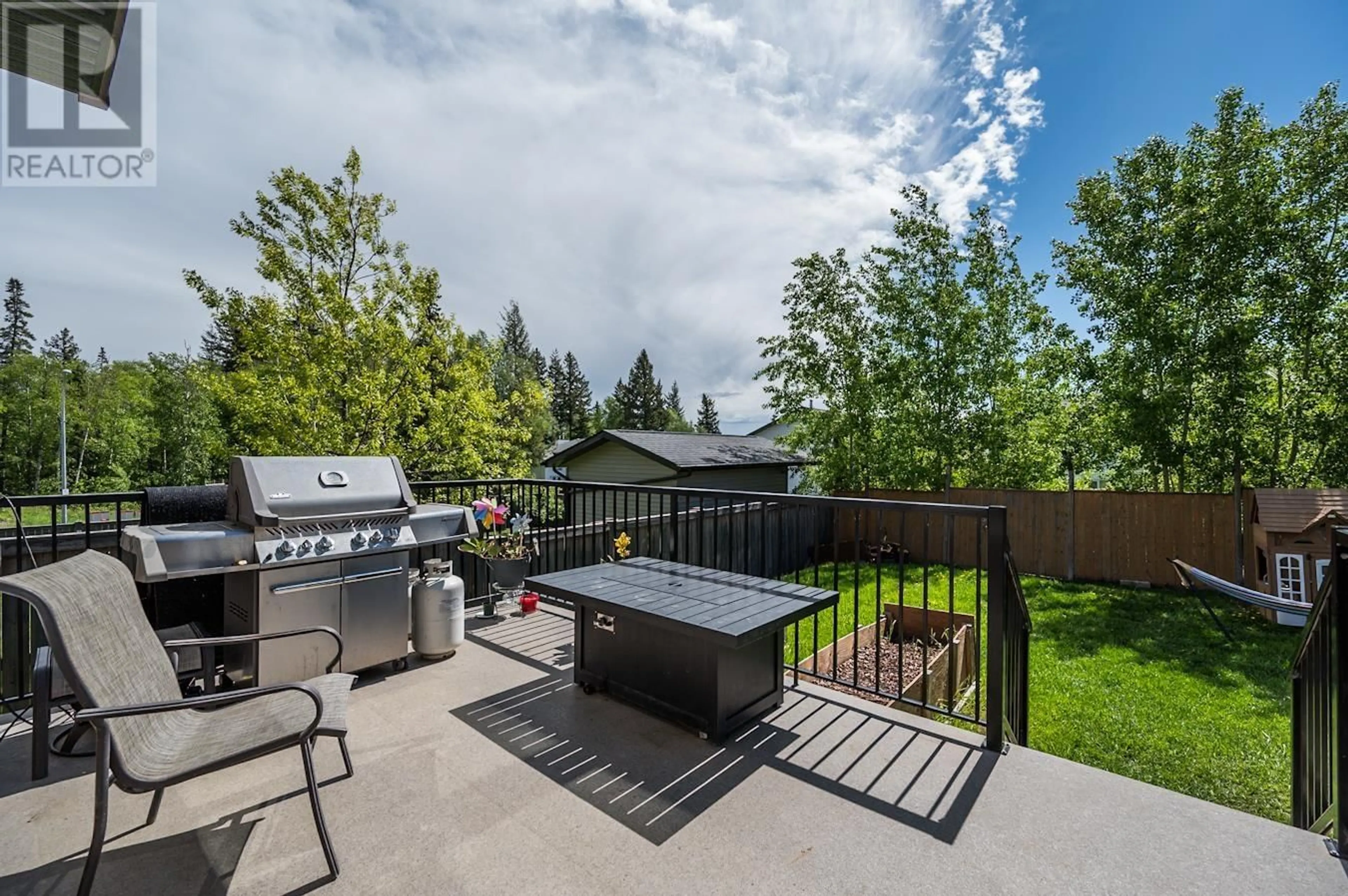 Patio for 2915 ELLINGTON AVENUE, Prince George British Columbia V2N0G3