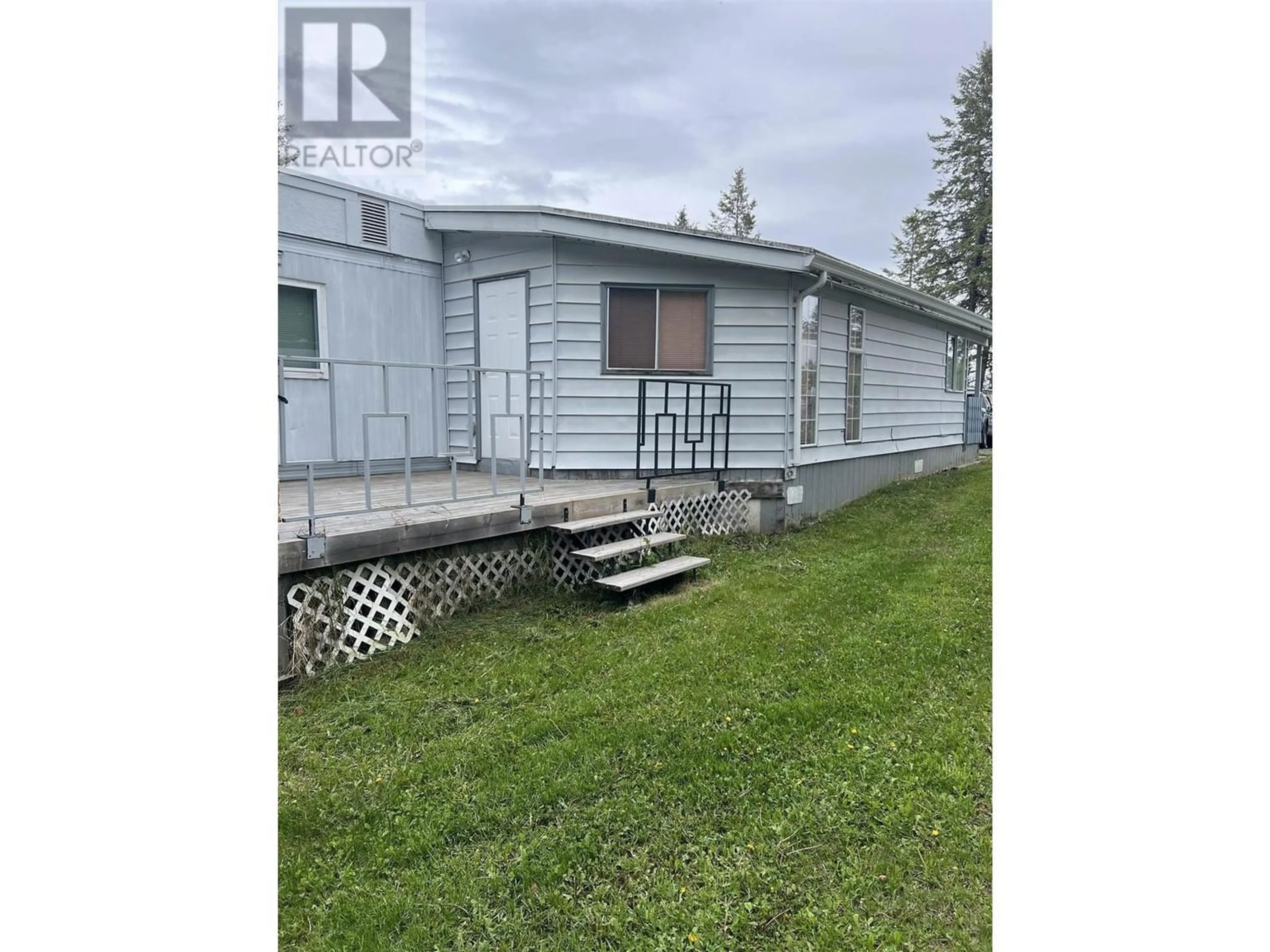 Shed for 215 1427 DOG CREEK ROAD, Esler / Dog Creek British Columbia V2G3H3