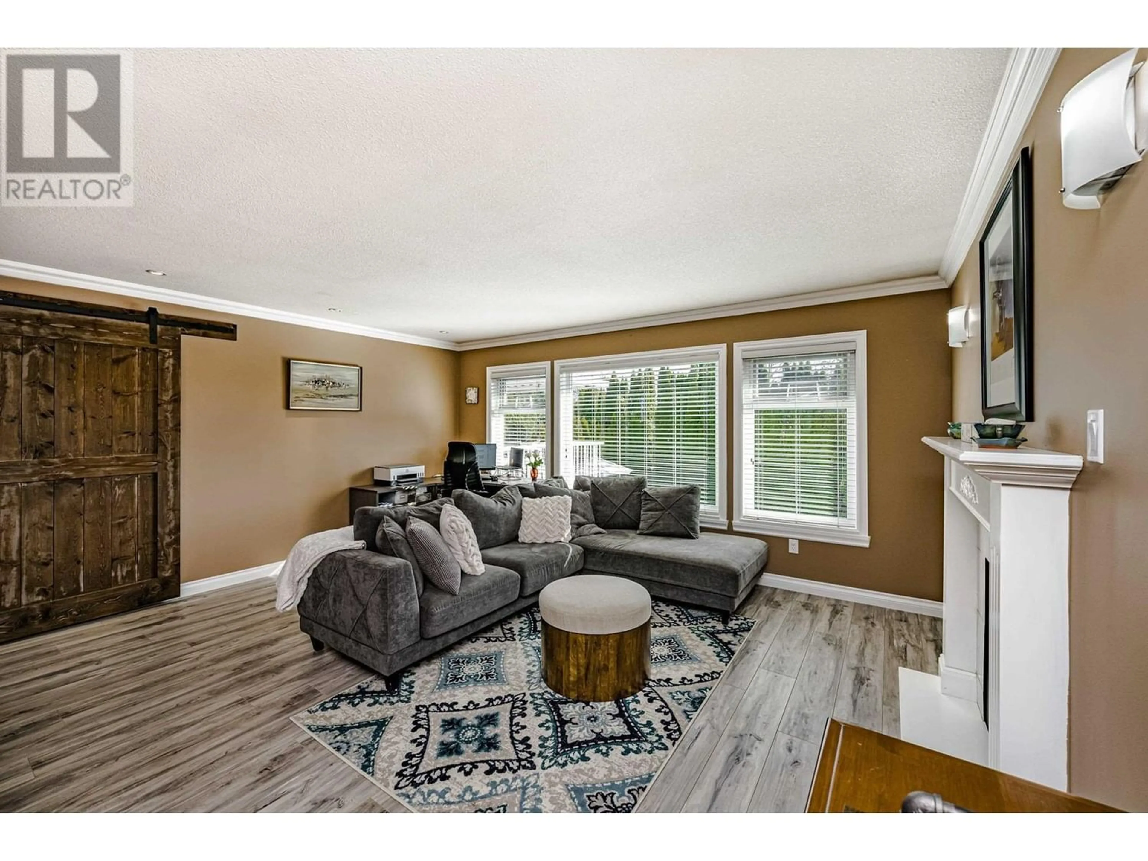 Living room for 2338 CAPE HORN AVENUE, Coquitlam British Columbia V3K1J8