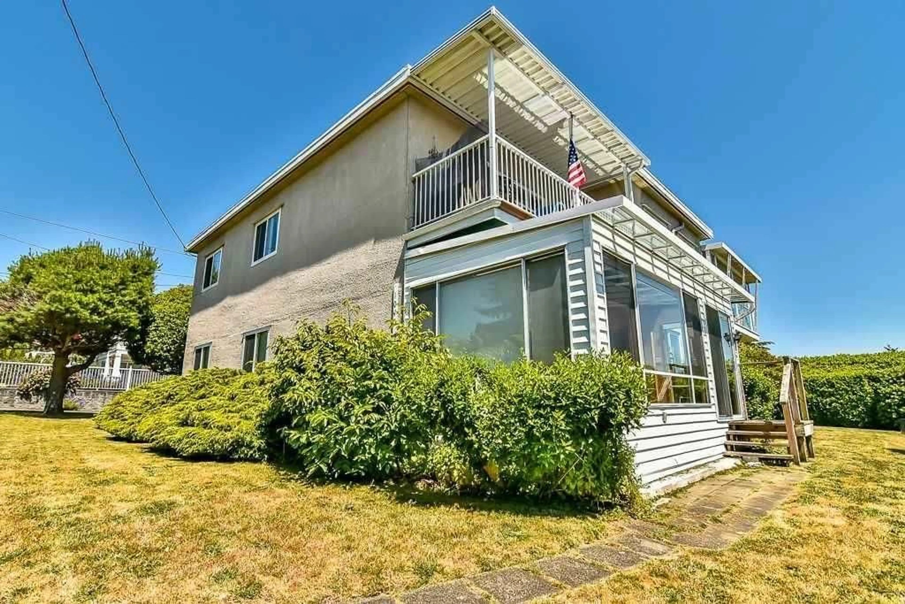 Unknown for 4 1040 PARKER STREET, White Rock British Columbia V4B4R7