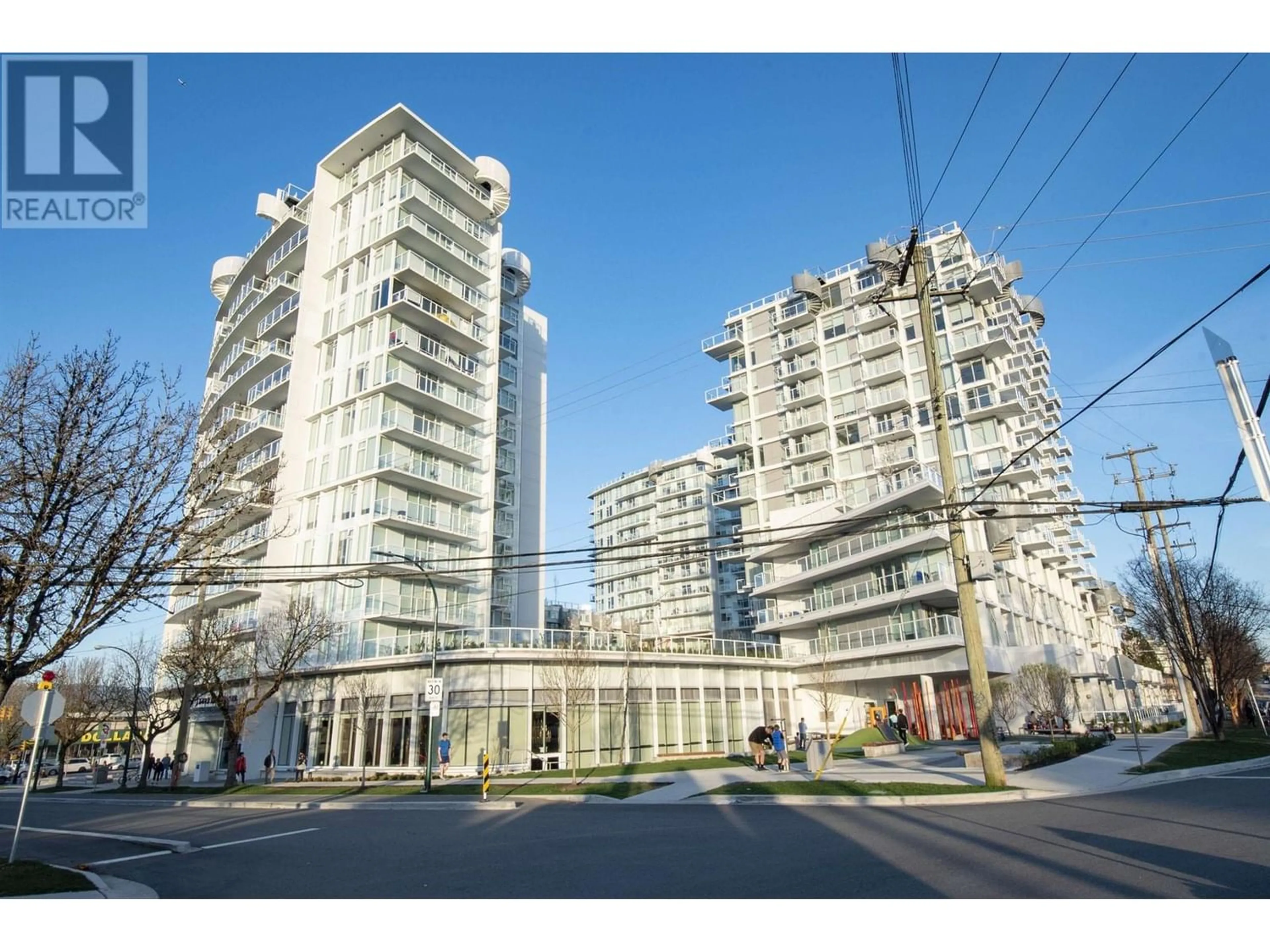 A pic from exterior of the house or condo for 1510 4638 GLADSTONE STREET, Vancouver British Columbia V5N0G5