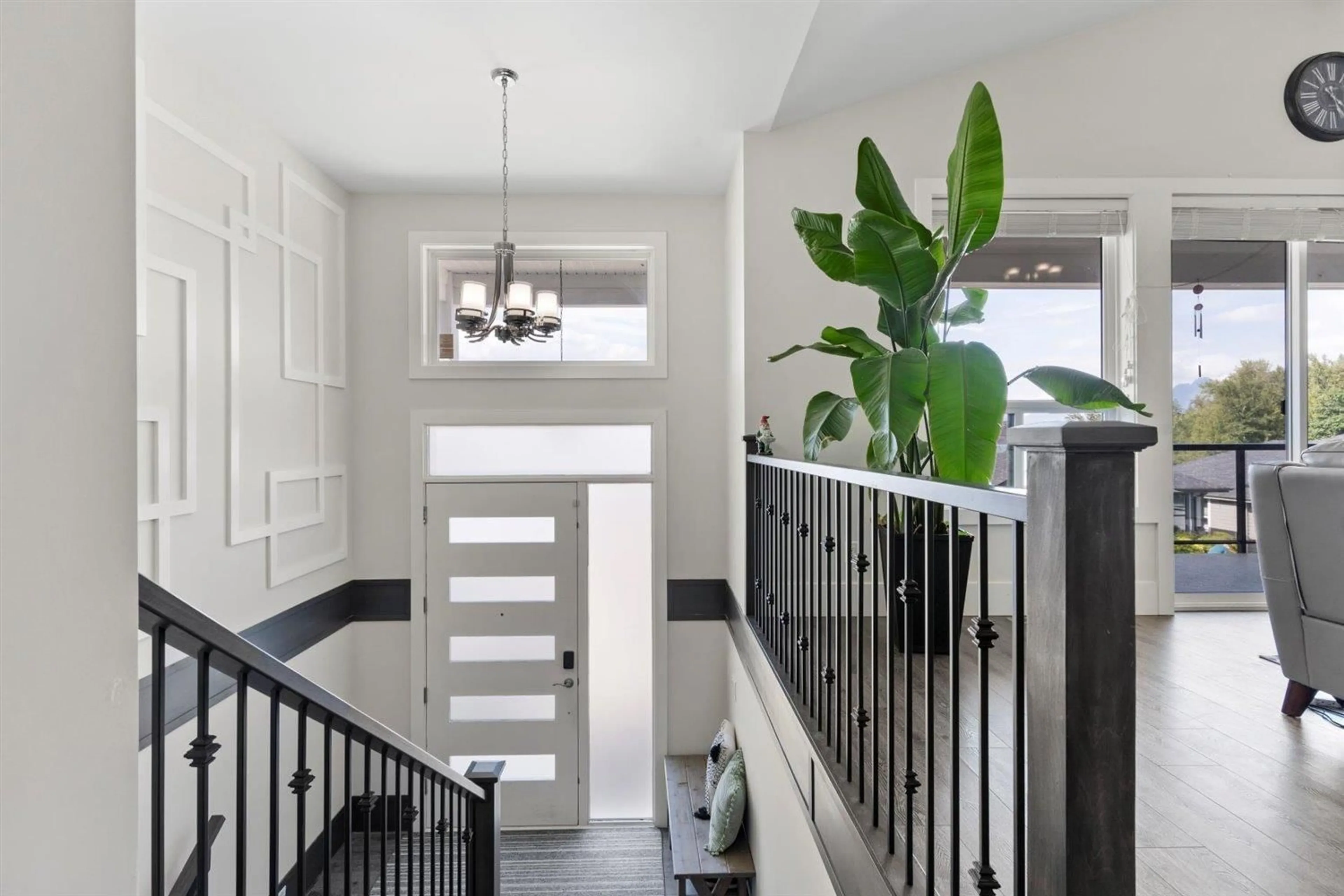 Indoor entryway, wood floors for 15 8295 NIXON ROAD, Chilliwack British Columbia V4Z0C8