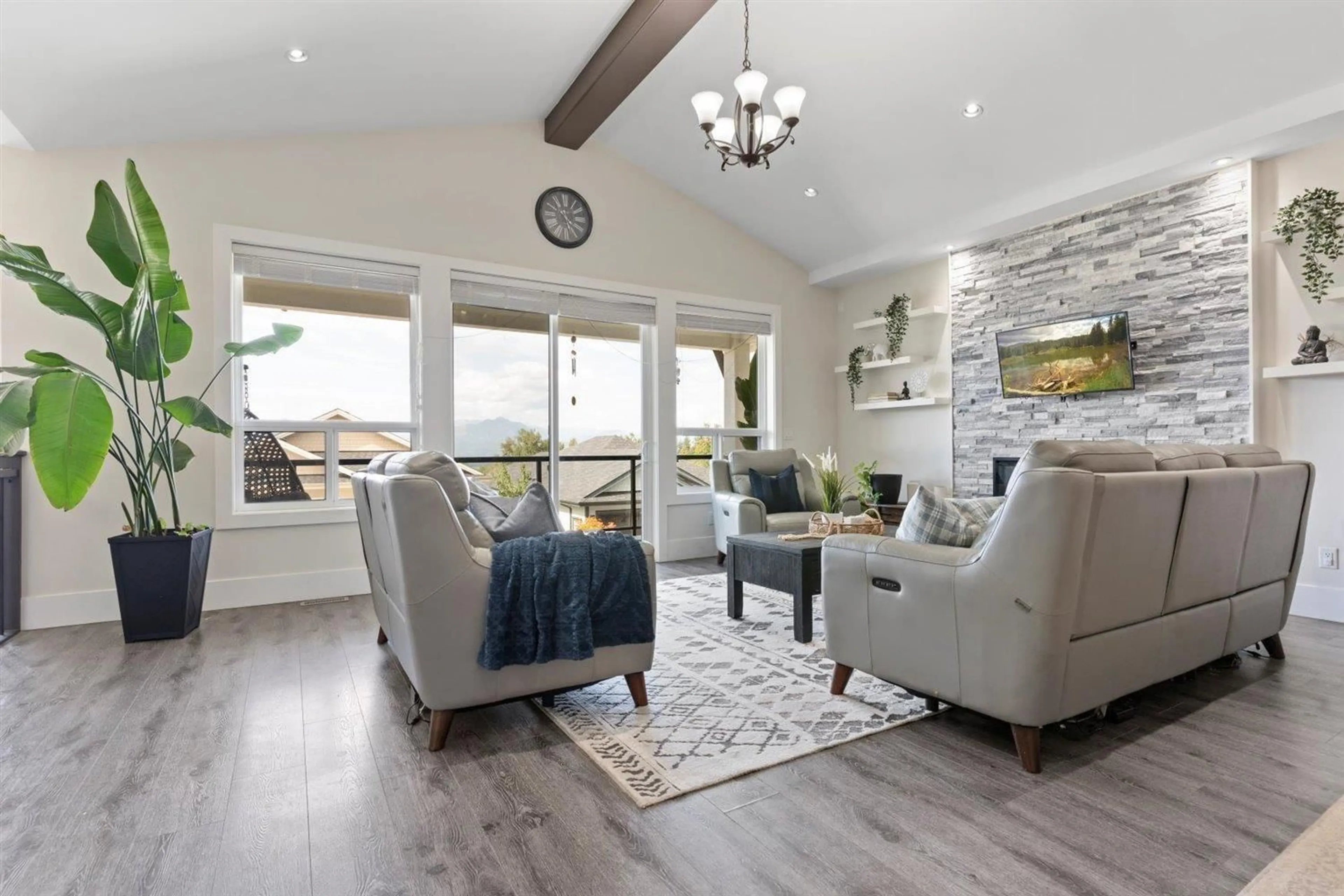 Living room, wood floors for 15 8295 NIXON ROAD, Chilliwack British Columbia V4Z0C8