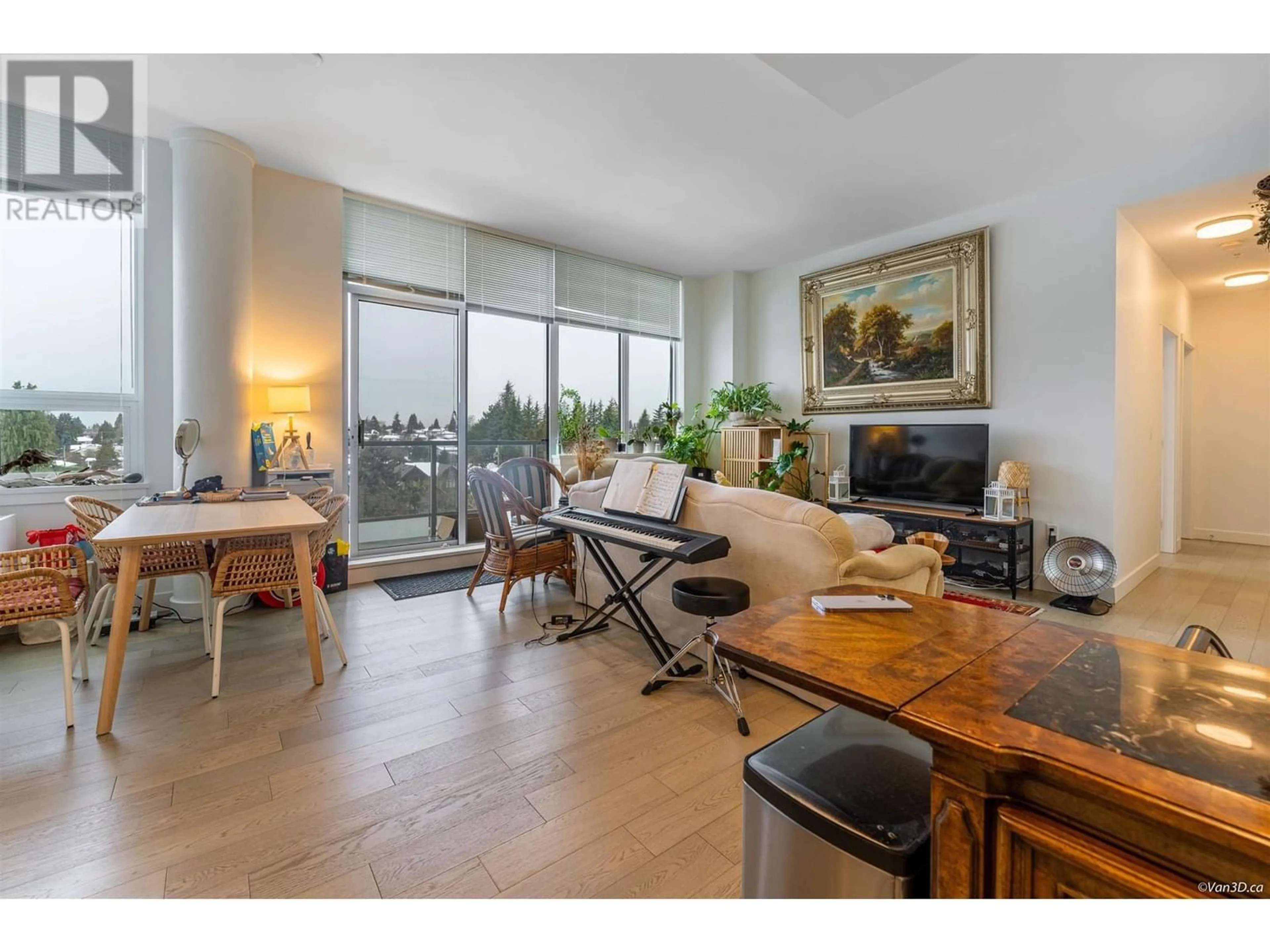 Living room for 605 6733 CAMBIE STREET, Vancouver British Columbia V6P3H1