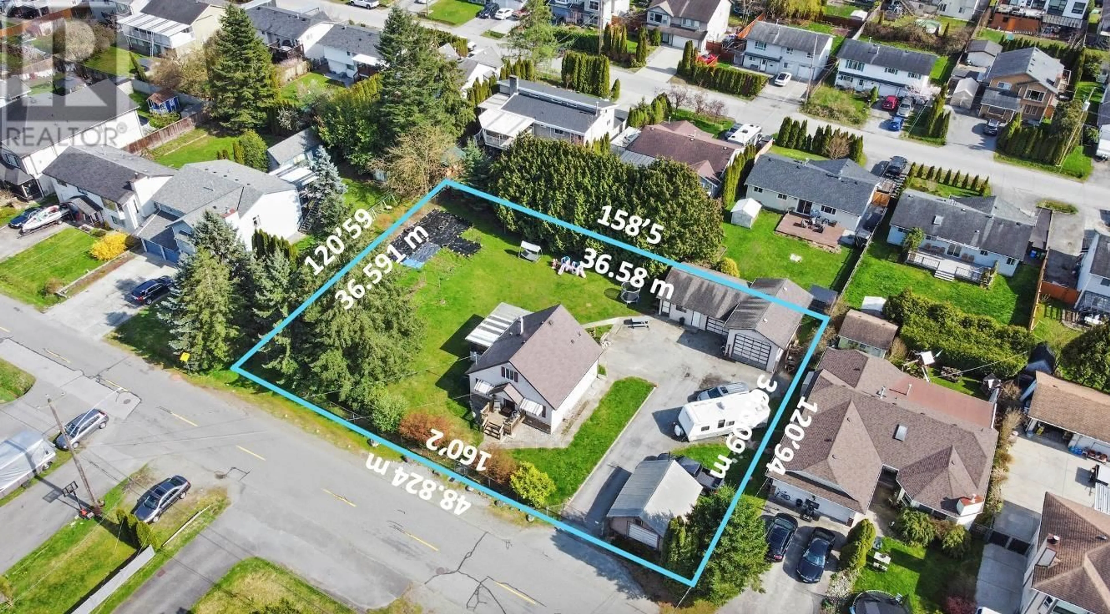 A pic from outside/outdoor area/front of a property/back of a property/a pic from drone, street for 20138 LORNE AVENUE, Maple Ridge British Columbia V2X1G1