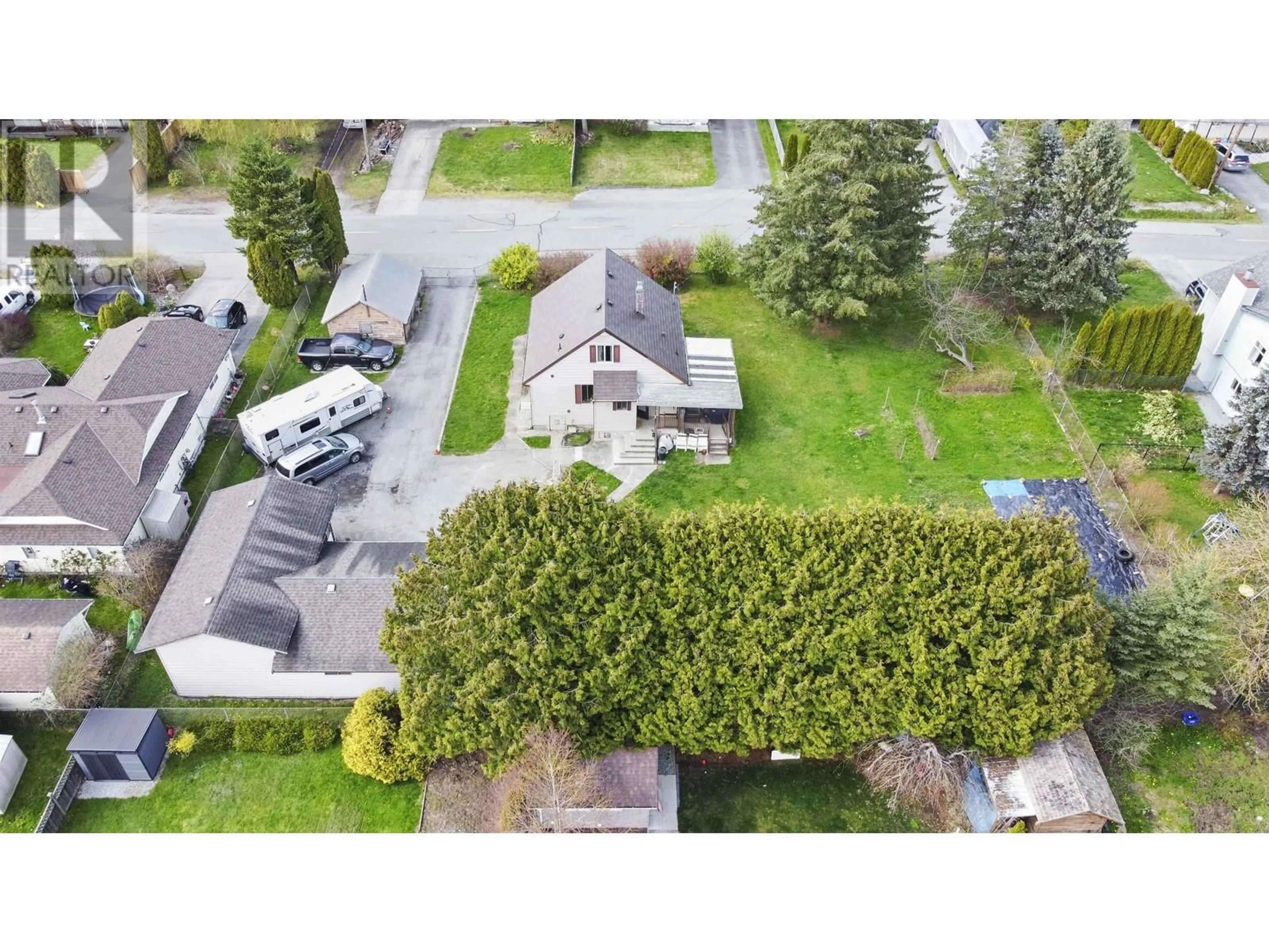 A pic from outside/outdoor area/front of a property/back of a property/a pic from drone, street for 20138 LORNE AVENUE, Maple Ridge British Columbia V2X1G1