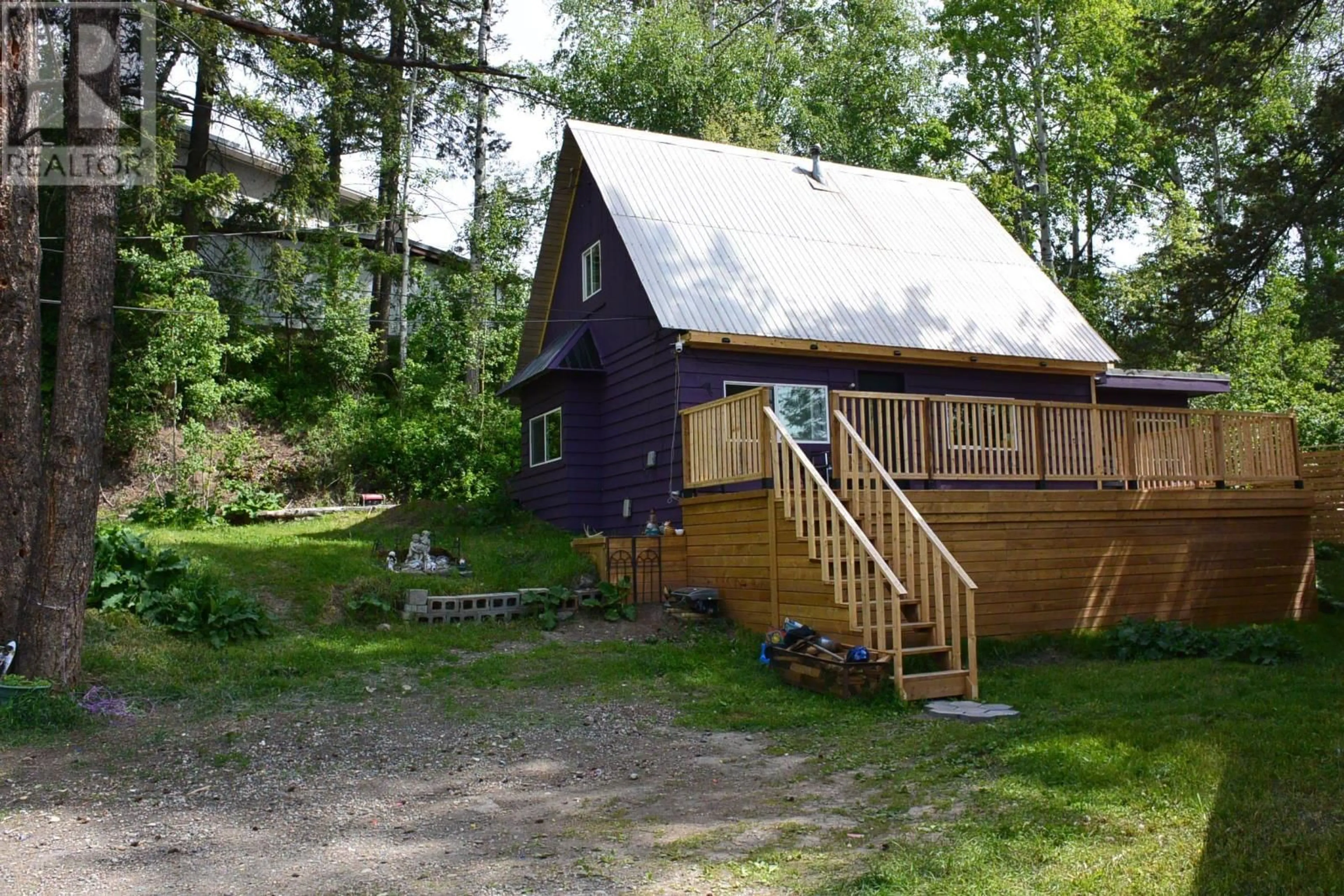 Cottage for 868 ROSS STREET, Quesnel British Columbia V2J2L5