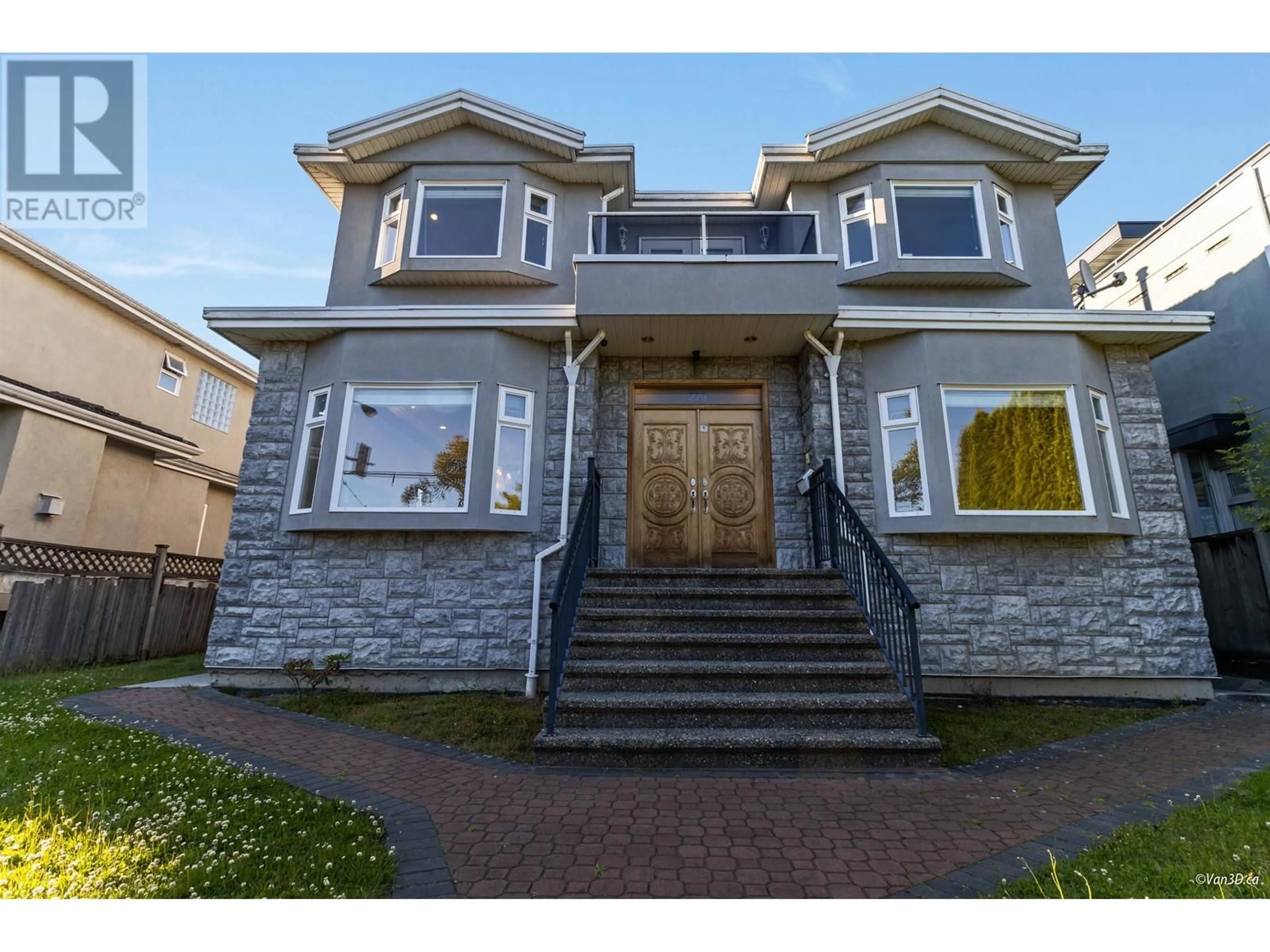 Frontside or backside of a home for 229 W 41ST AVENUE, Vancouver British Columbia V5Y2S3