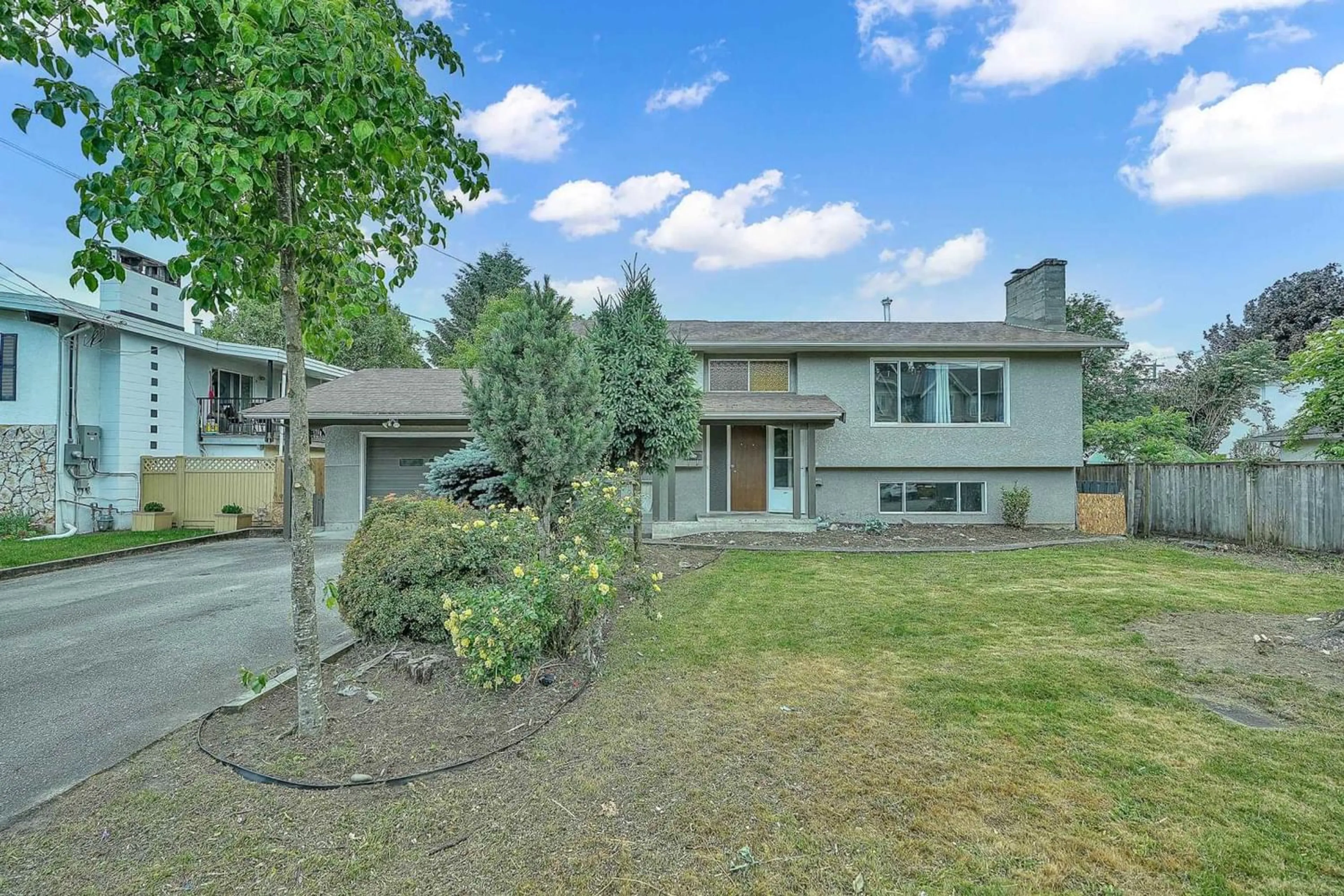 Frontside or backside of a home for 9161 HAZEL STREET, Chilliwack British Columbia V2P5N5