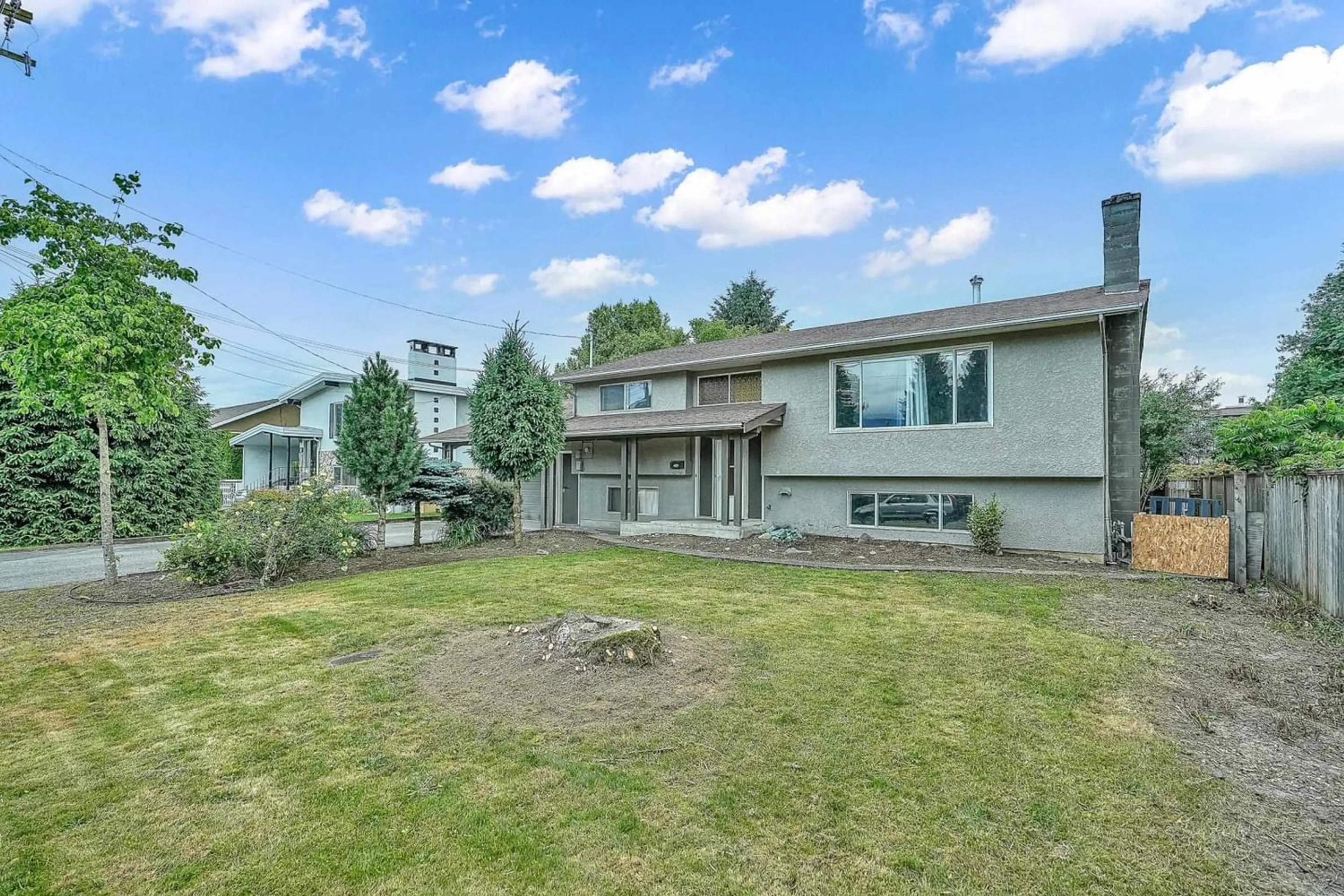 Frontside or backside of a home for 9161 HAZEL STREET, Chilliwack British Columbia V2P5N5