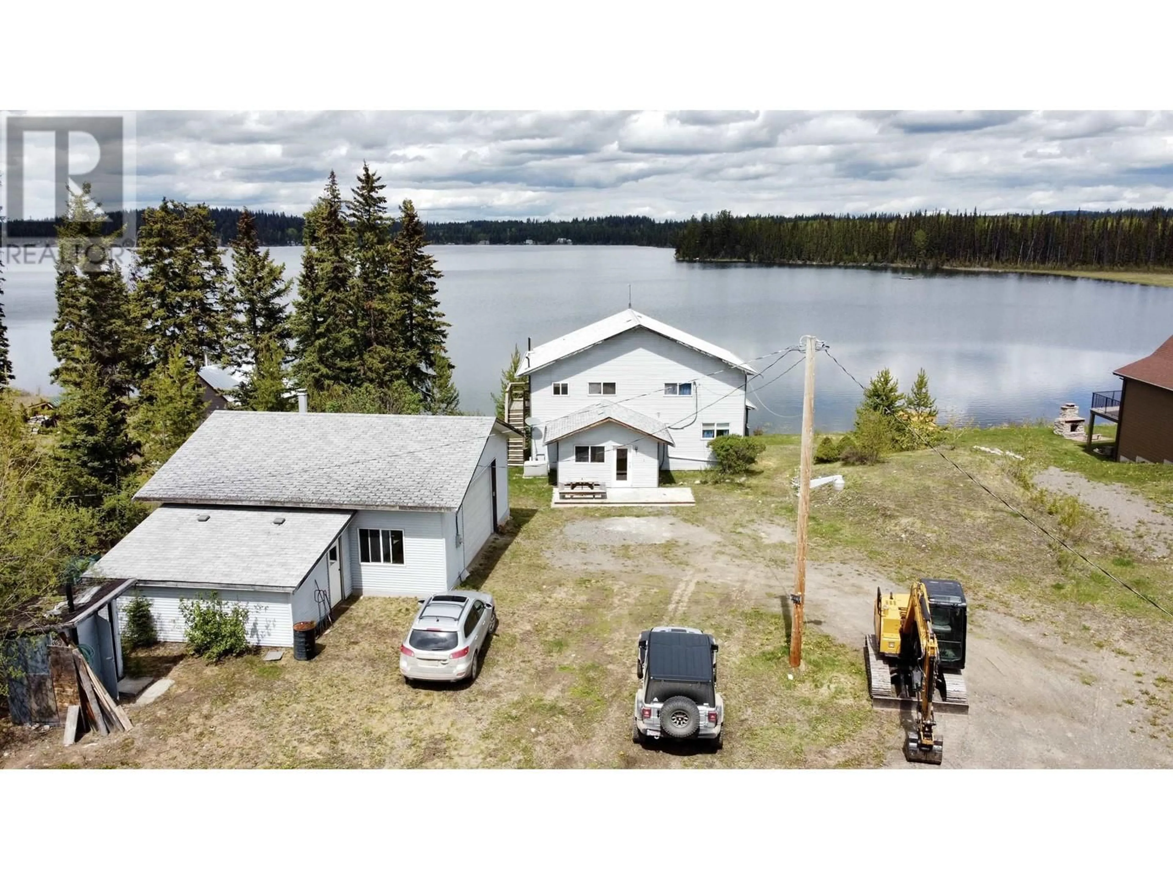 Cottage for 2600 SPOUT LAKE ROAD, Lac La Hache British Columbia V0K1T0