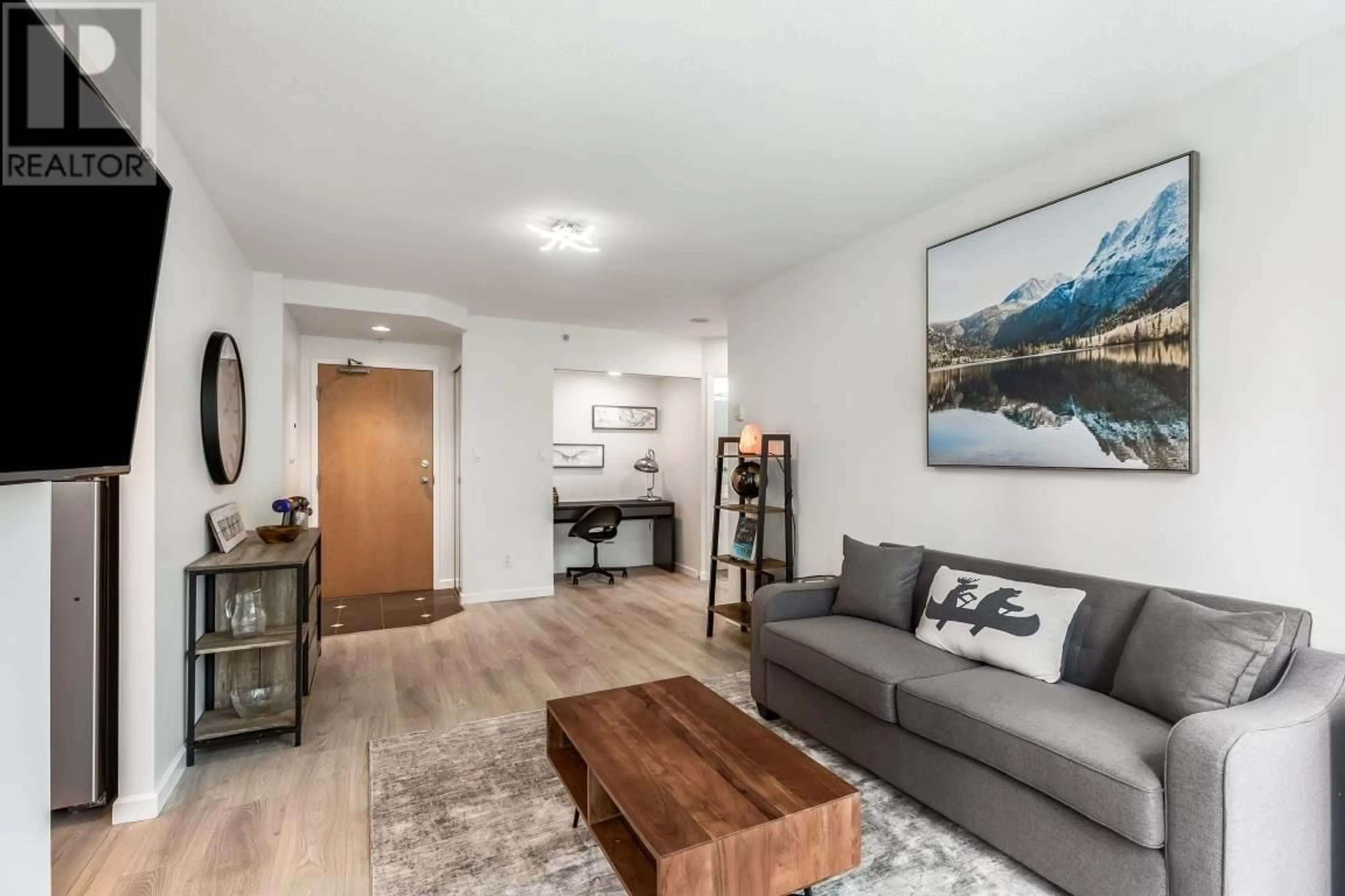 Living room for 1008 1166 MELVILLE STREET, Vancouver British Columbia V6E4P5