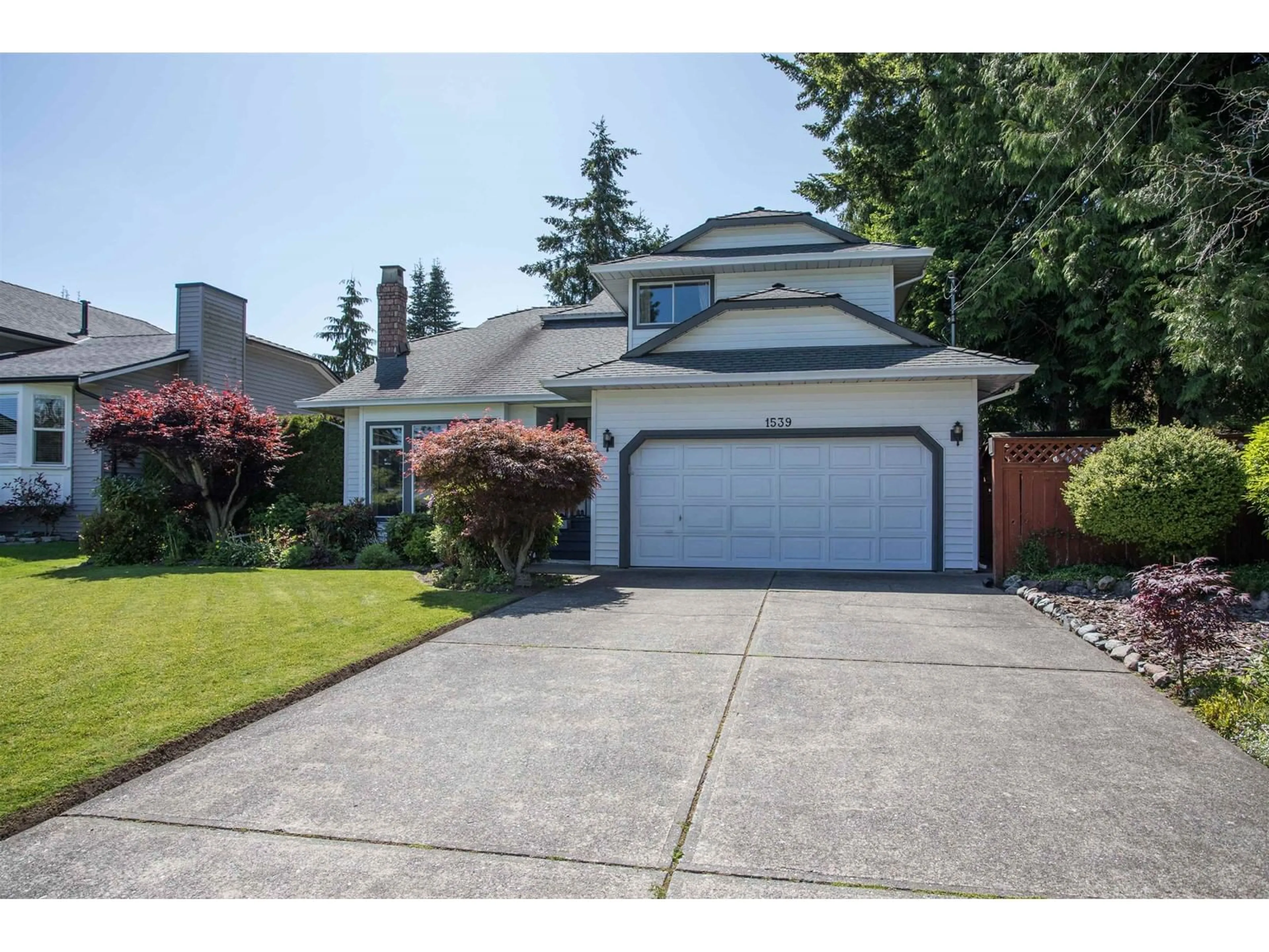 Frontside or backside of a home for 1539 161 STREET, Surrey British Columbia V4A4X9