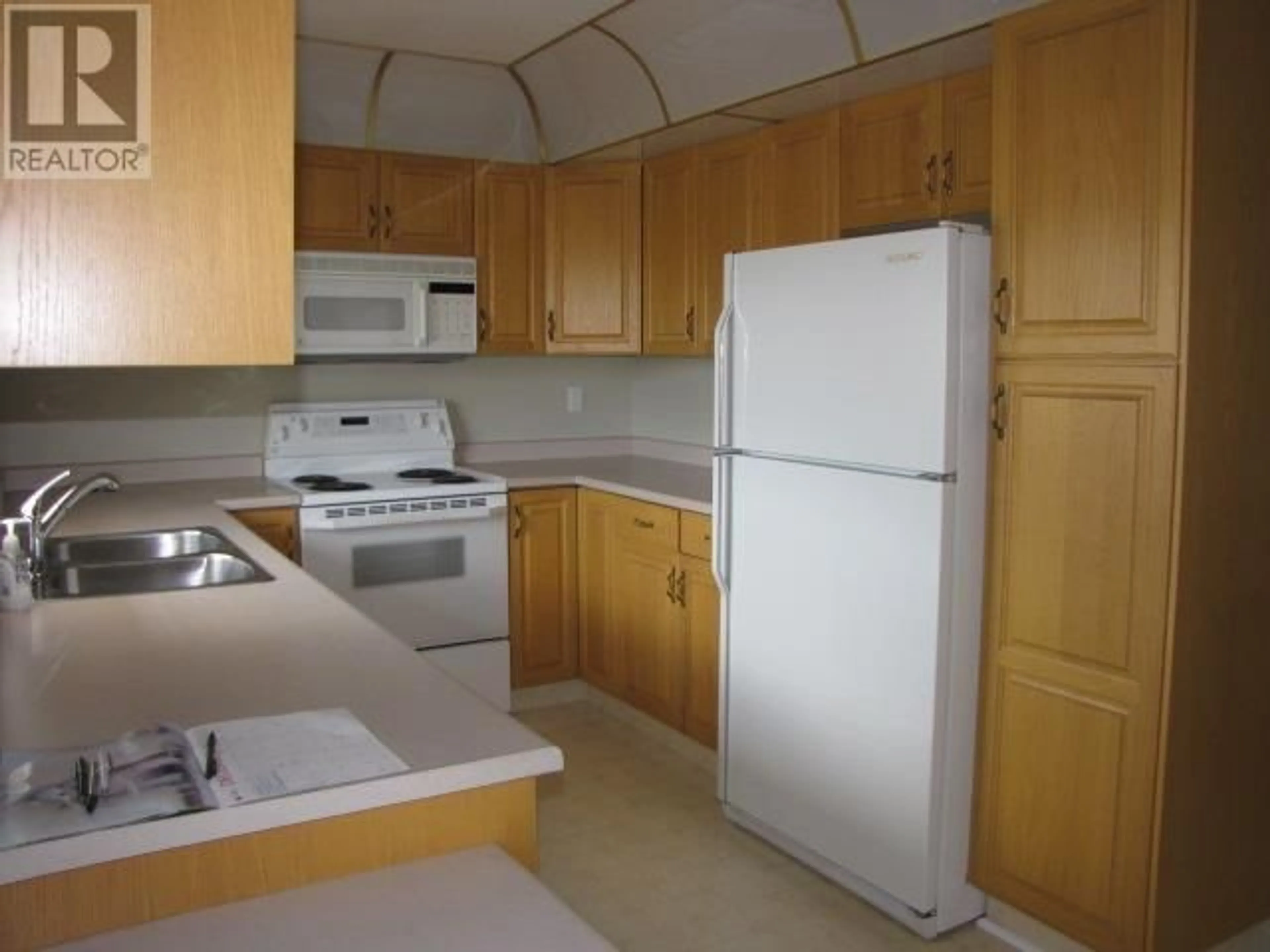 Standard kitchen for 20 500 WOTZKE DRIVE, Williams Lake British Columbia V2G4S9