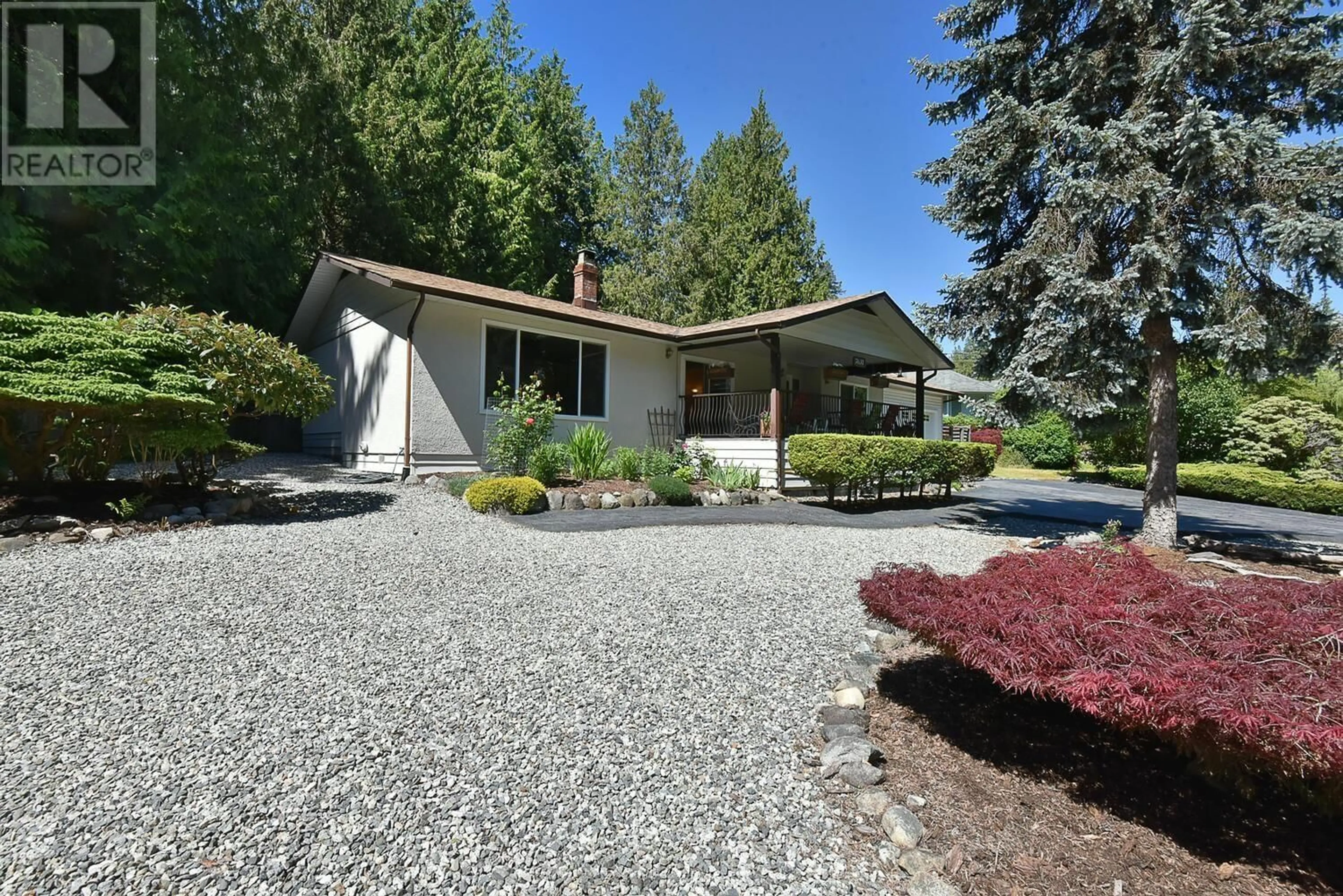 Outside view for 7631 EUREKA AVENUE, Halfmoon Bay British Columbia V7Z1A1