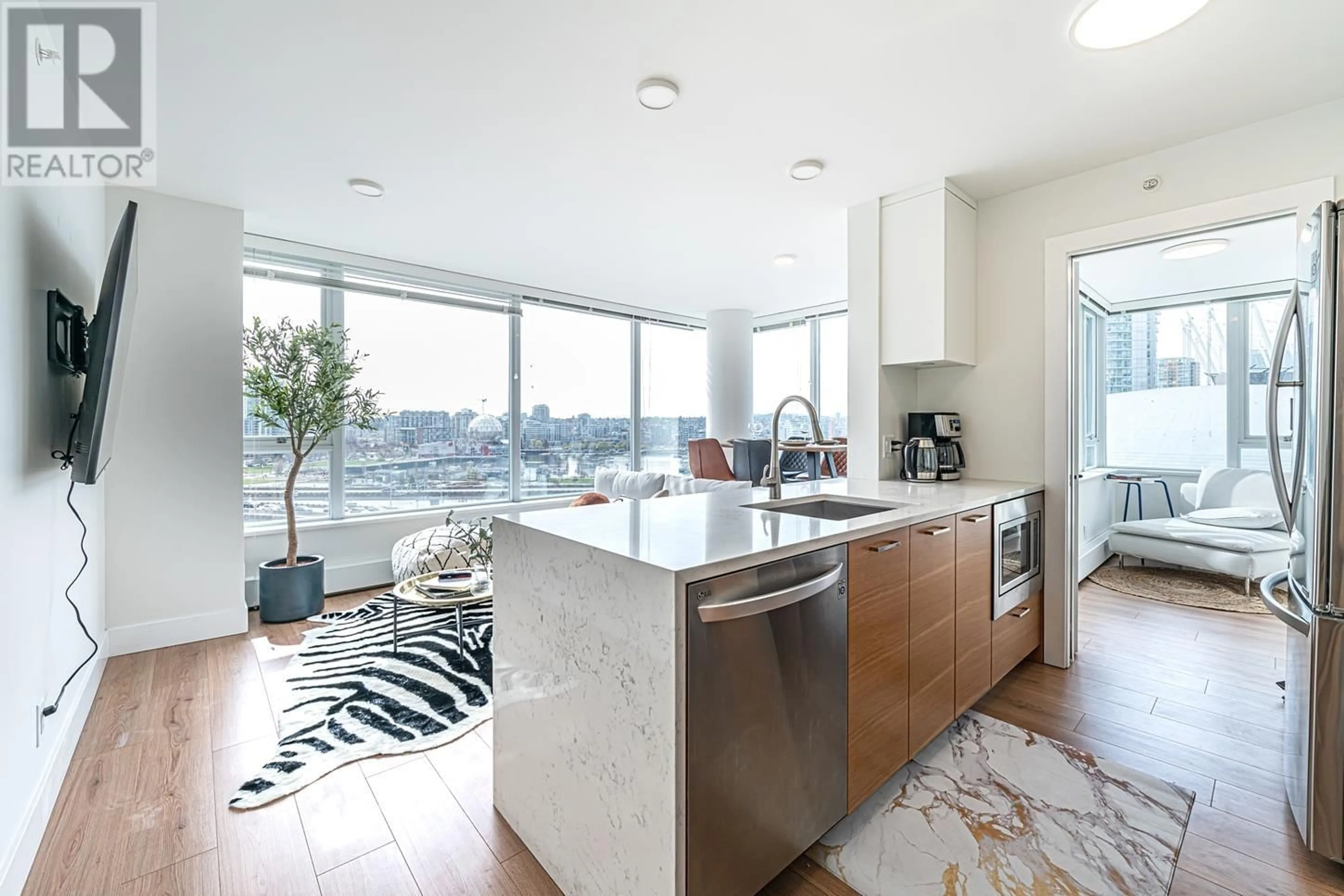 Contemporary kitchen for 1202 688 ABBOTT STREET, Vancouver British Columbia V6B0B9