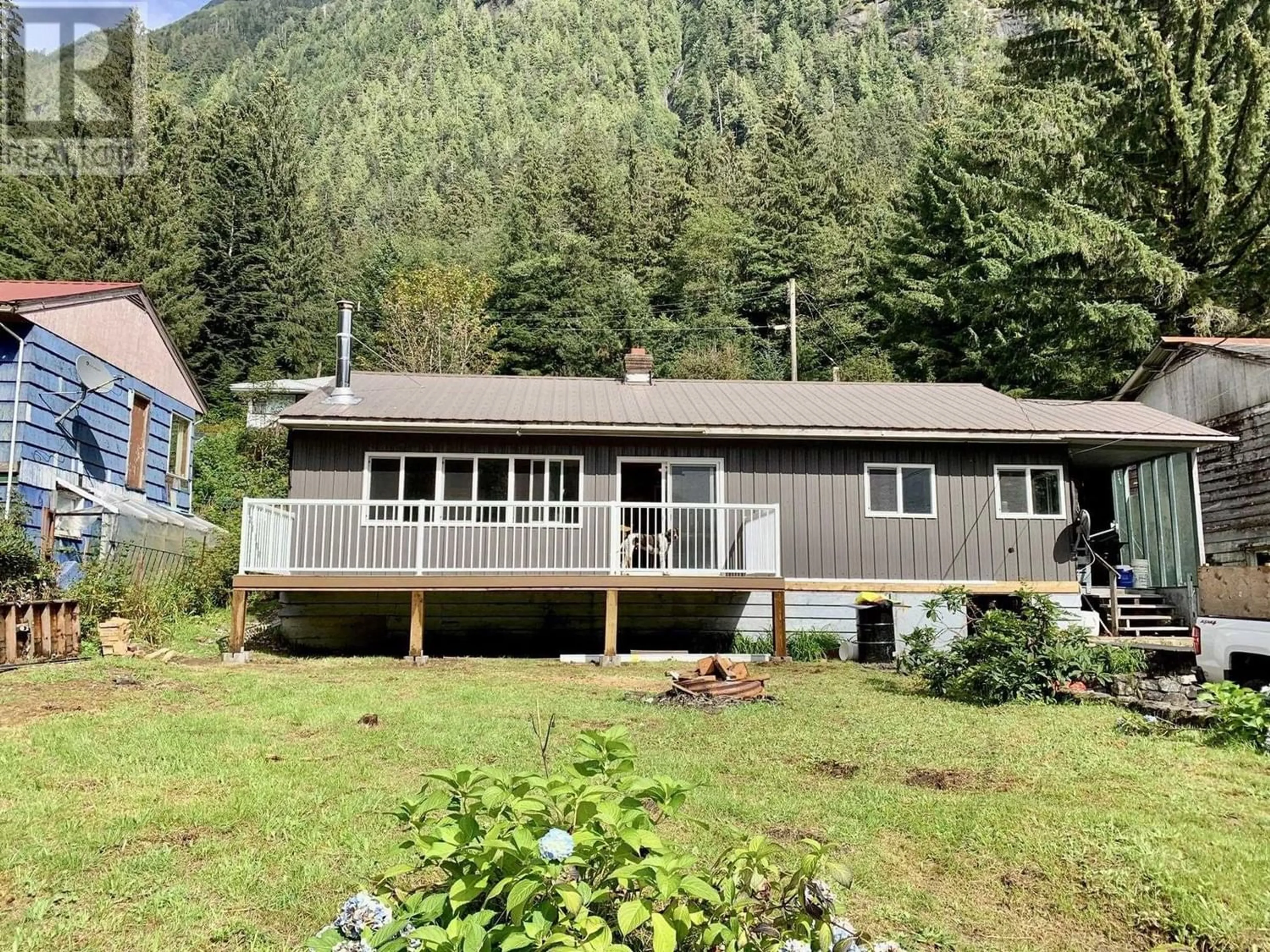 Frontside or backside of a home for 75 HIGHLAND DRIVE, Williams Lake British Columbia V0T1P0