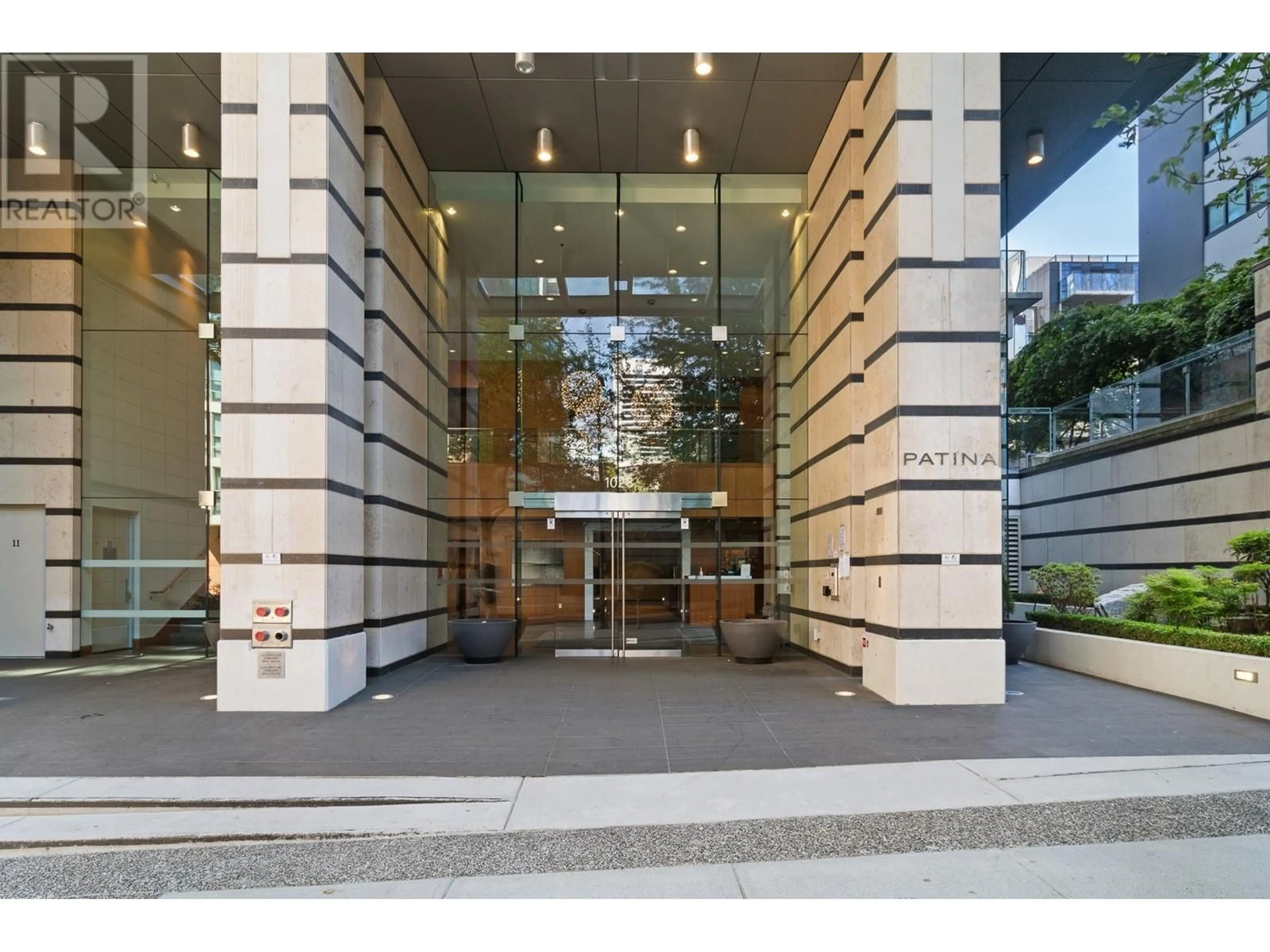 Indoor foyer for 1808 1028 BARCLAY STREET, Vancouver British Columbia V6E0B1