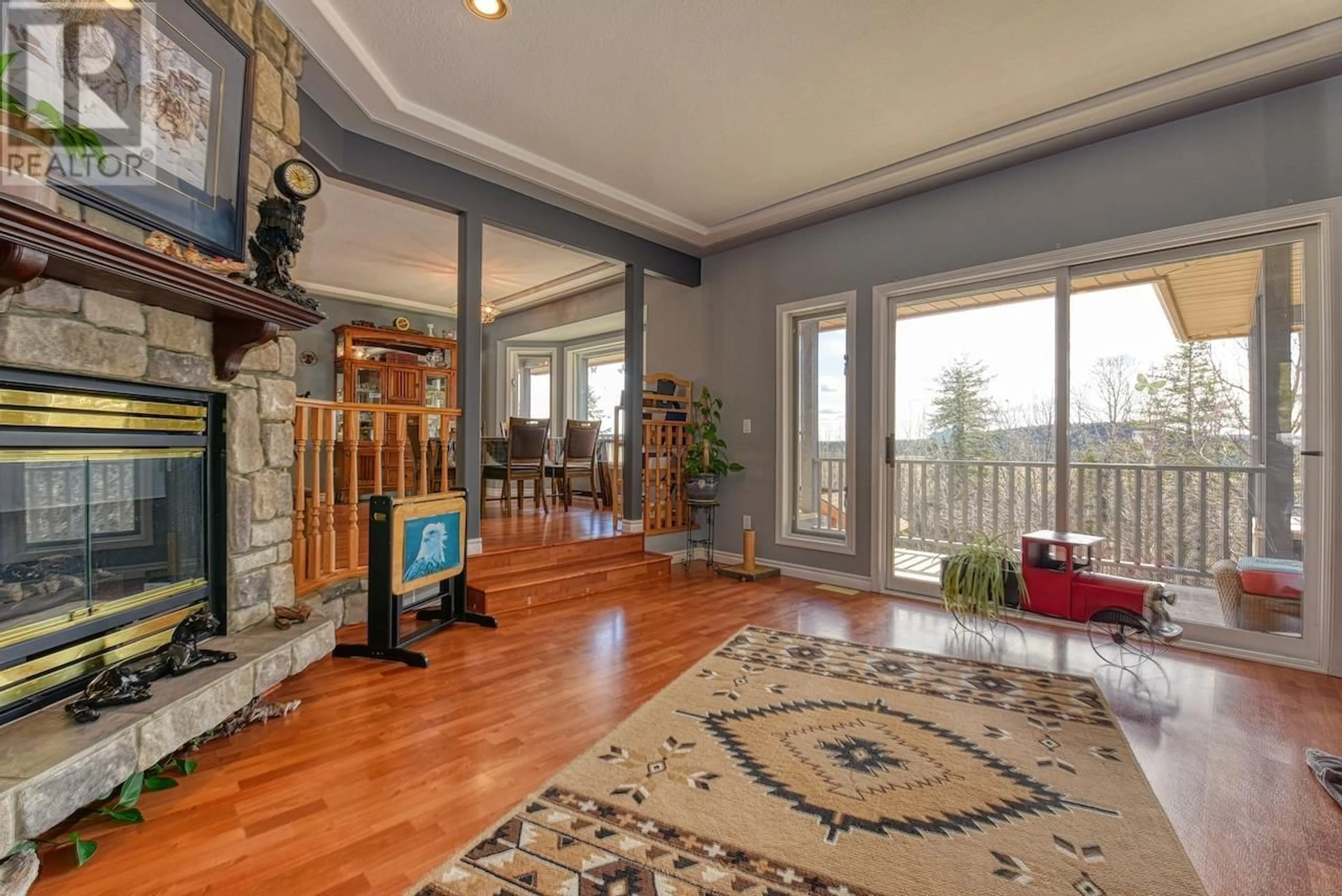 Indoor foyer for 2952 PROSPECTOR ROAD, 150 Mile House British Columbia V0K2G0