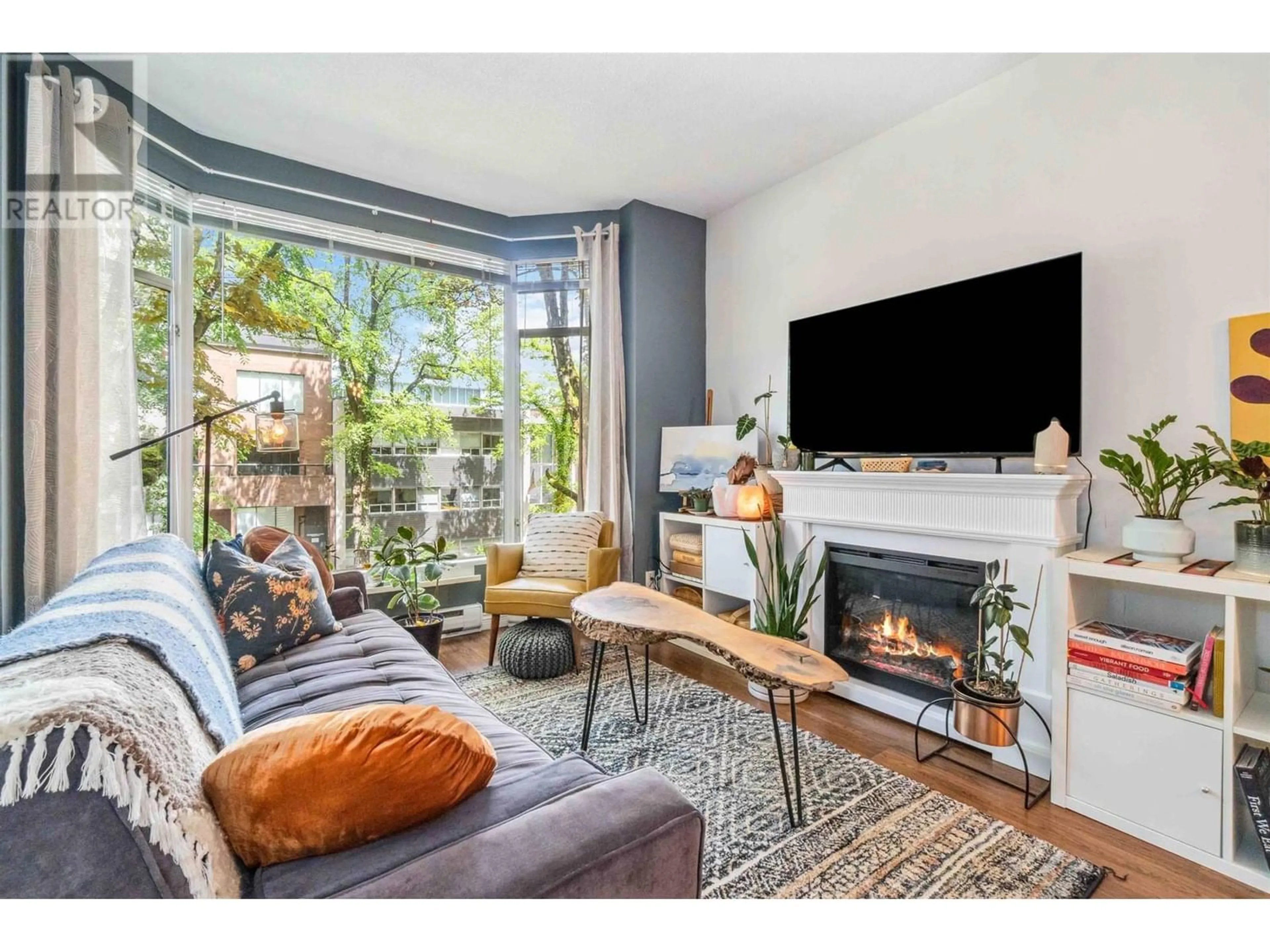 Living room for 107 2628 ASH STREET, Vancouver British Columbia V5Z4L2