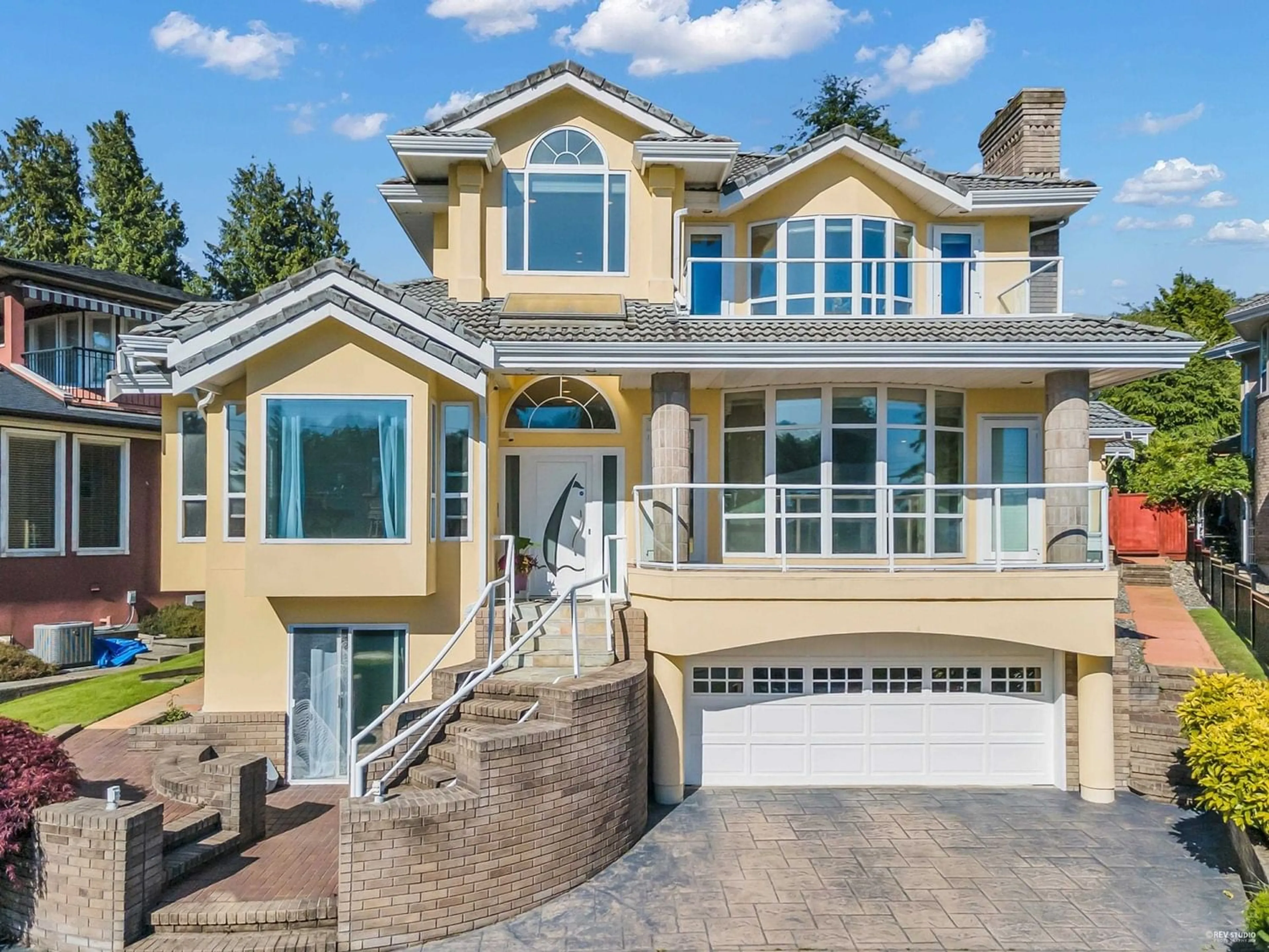 Frontside or backside of a home for 1768 OCEAN PARK ROAD, Surrey British Columbia V4A3L9