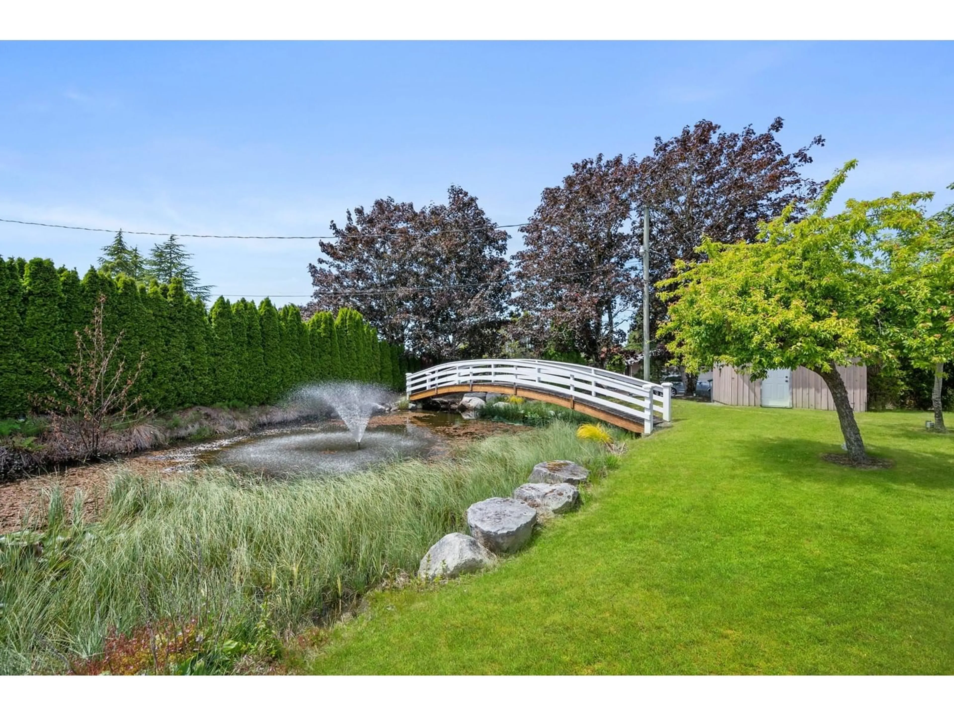 Patio, water/lake/river/ocean view for 382 194, Surrey British Columbia V3Z9R9